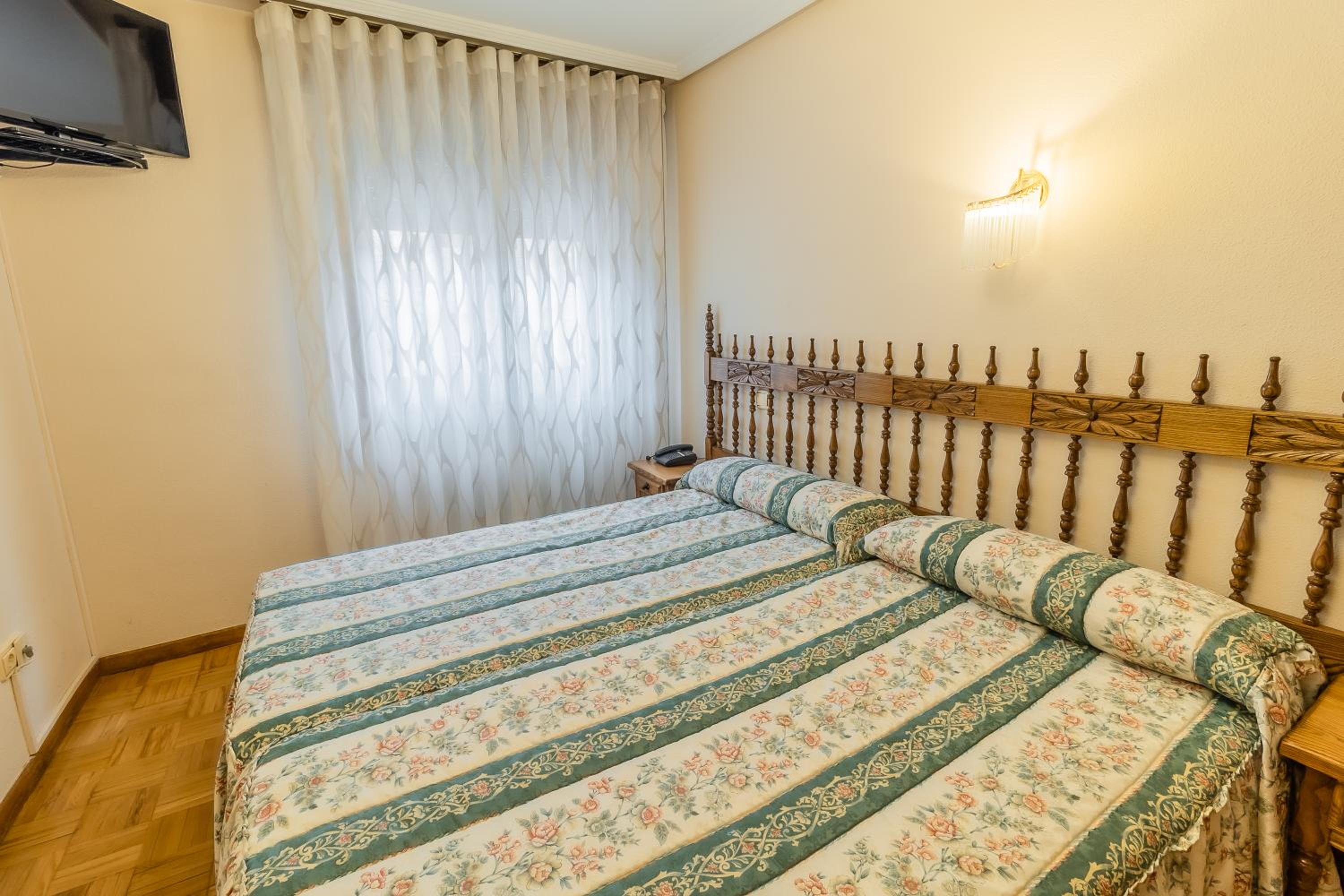 Hostal Santo Domingo de Silos