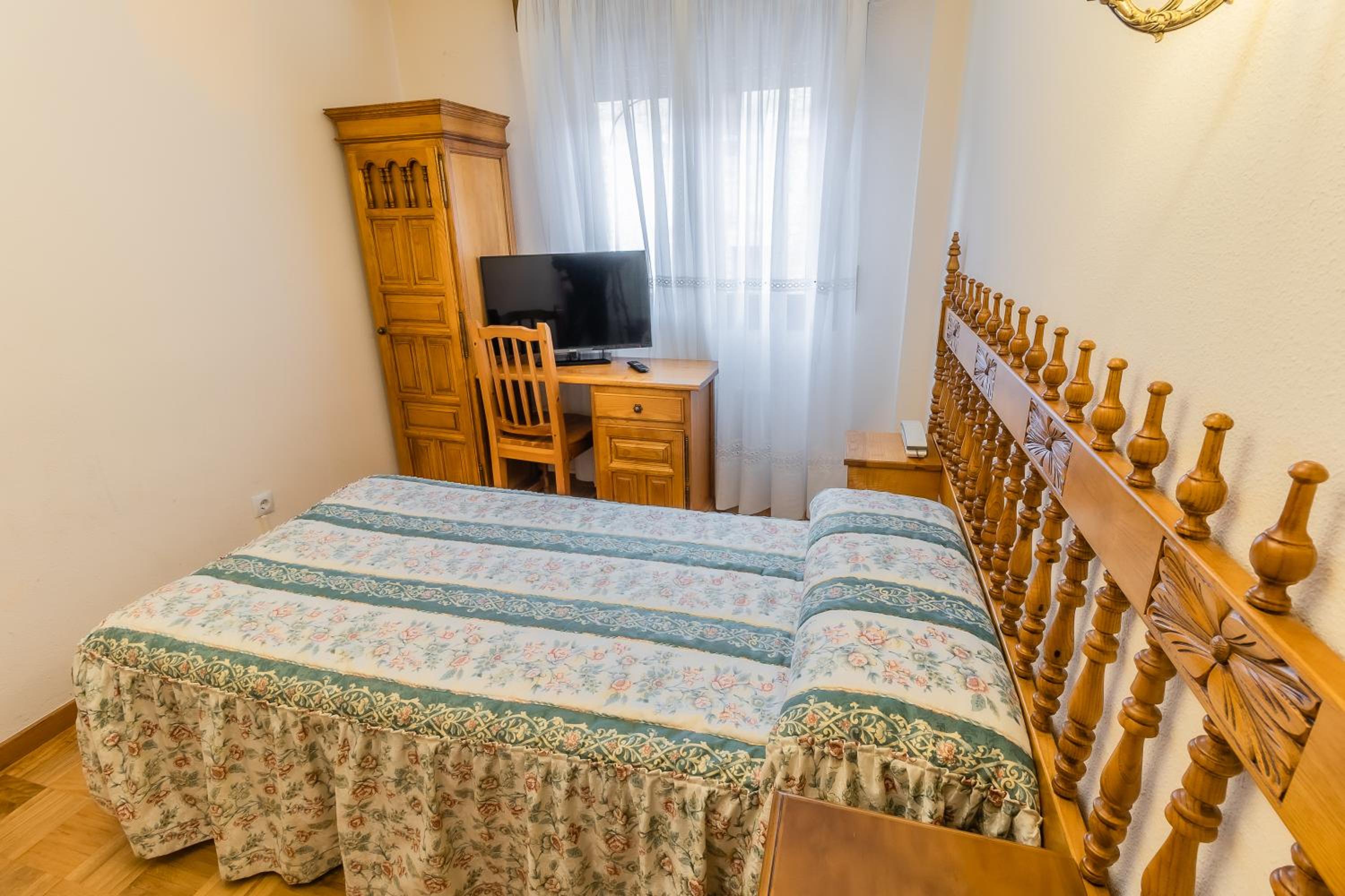 Hostal Santo Domingo de Silos