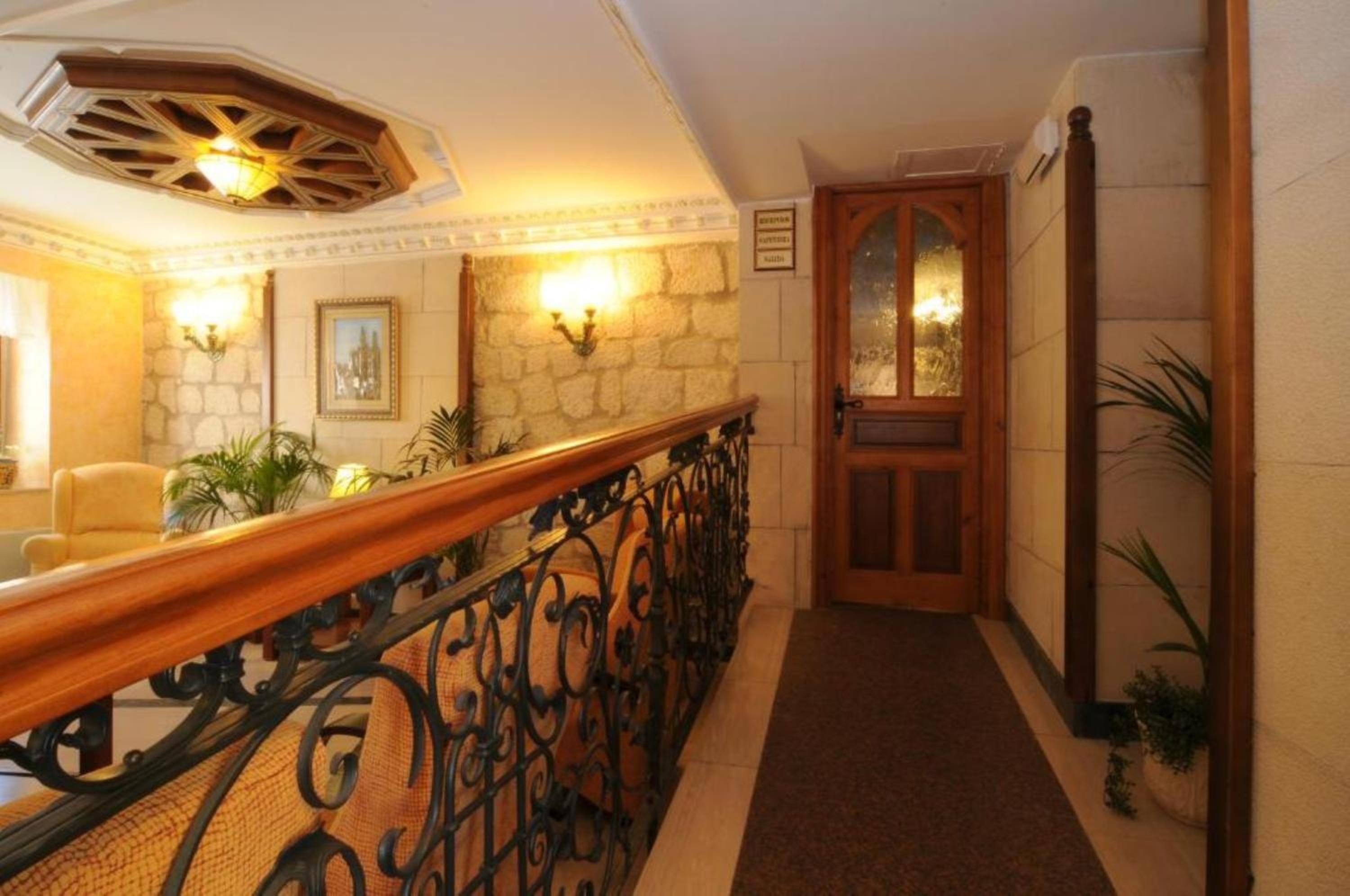 Hostal Santo Domingo de Silos