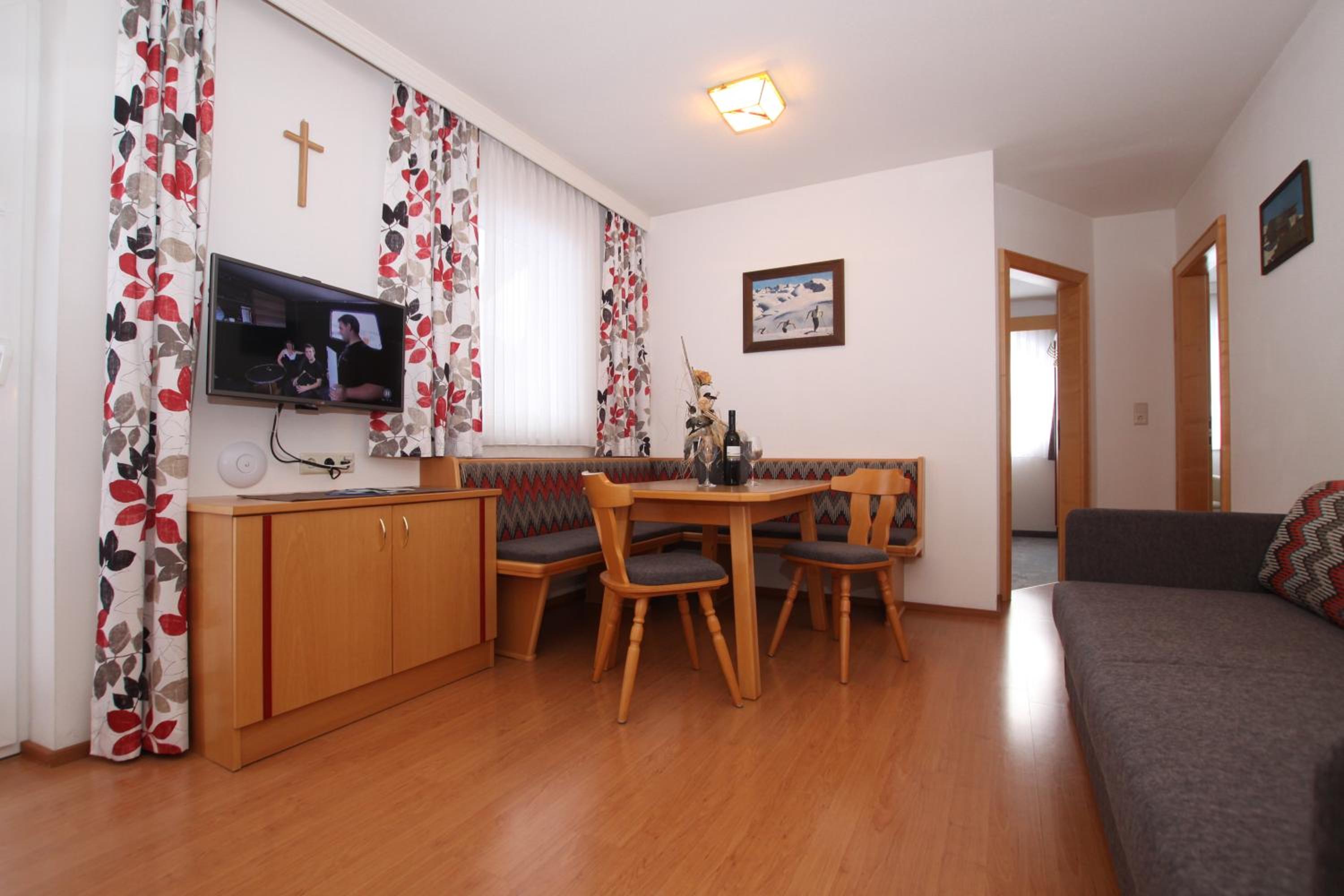 Bella Vista Apartments