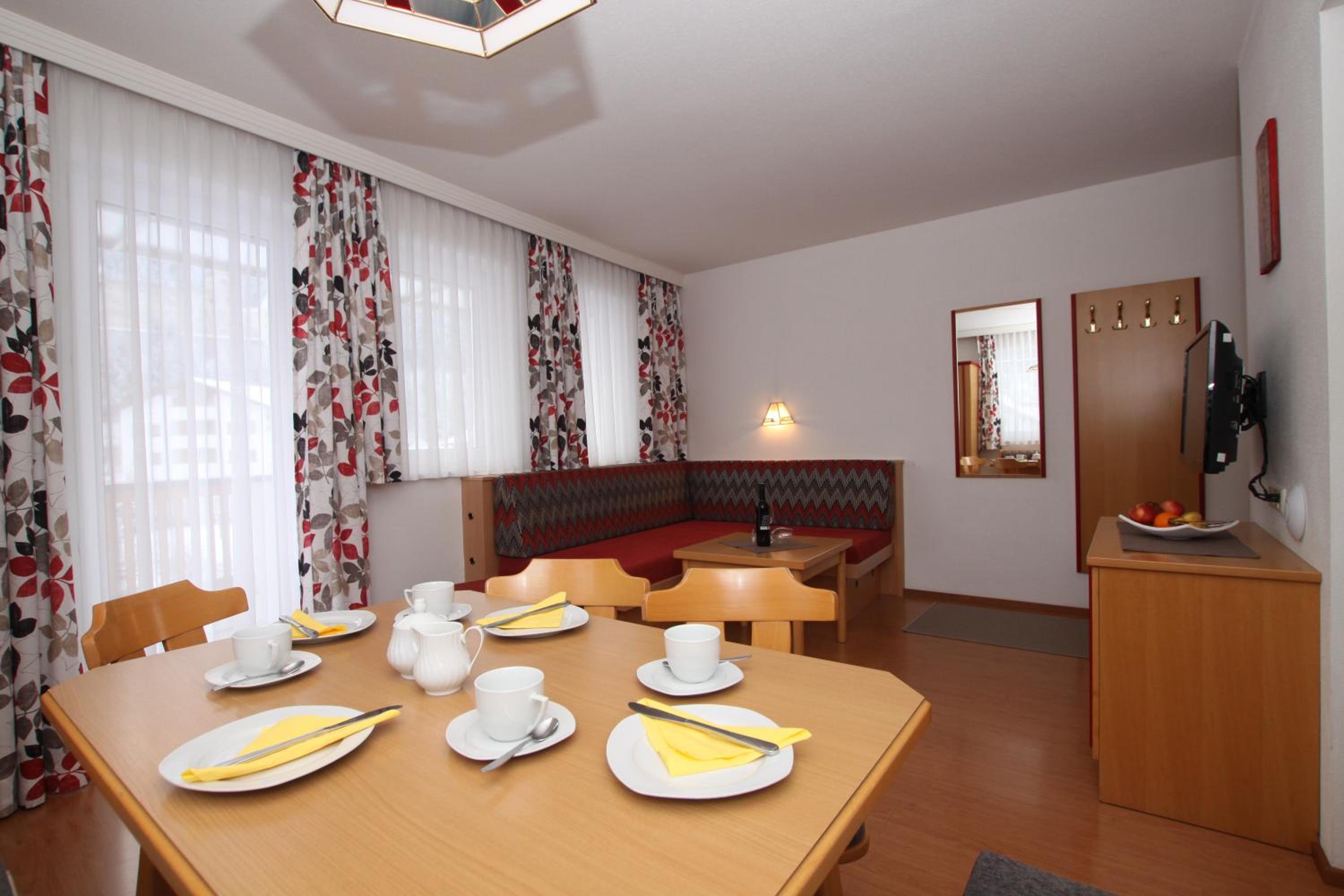 Bella Vista Apartments