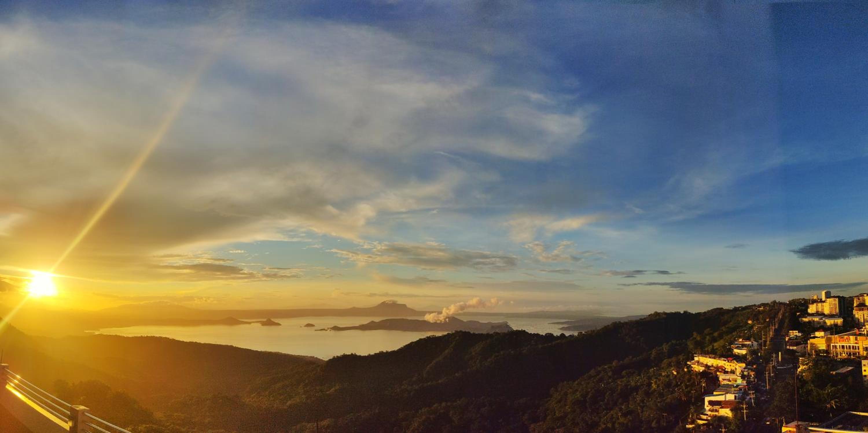 4 pax Tagaytay Prime Staycation WIFI NETFLIX and light cooking FREE VIEWDECK view 3