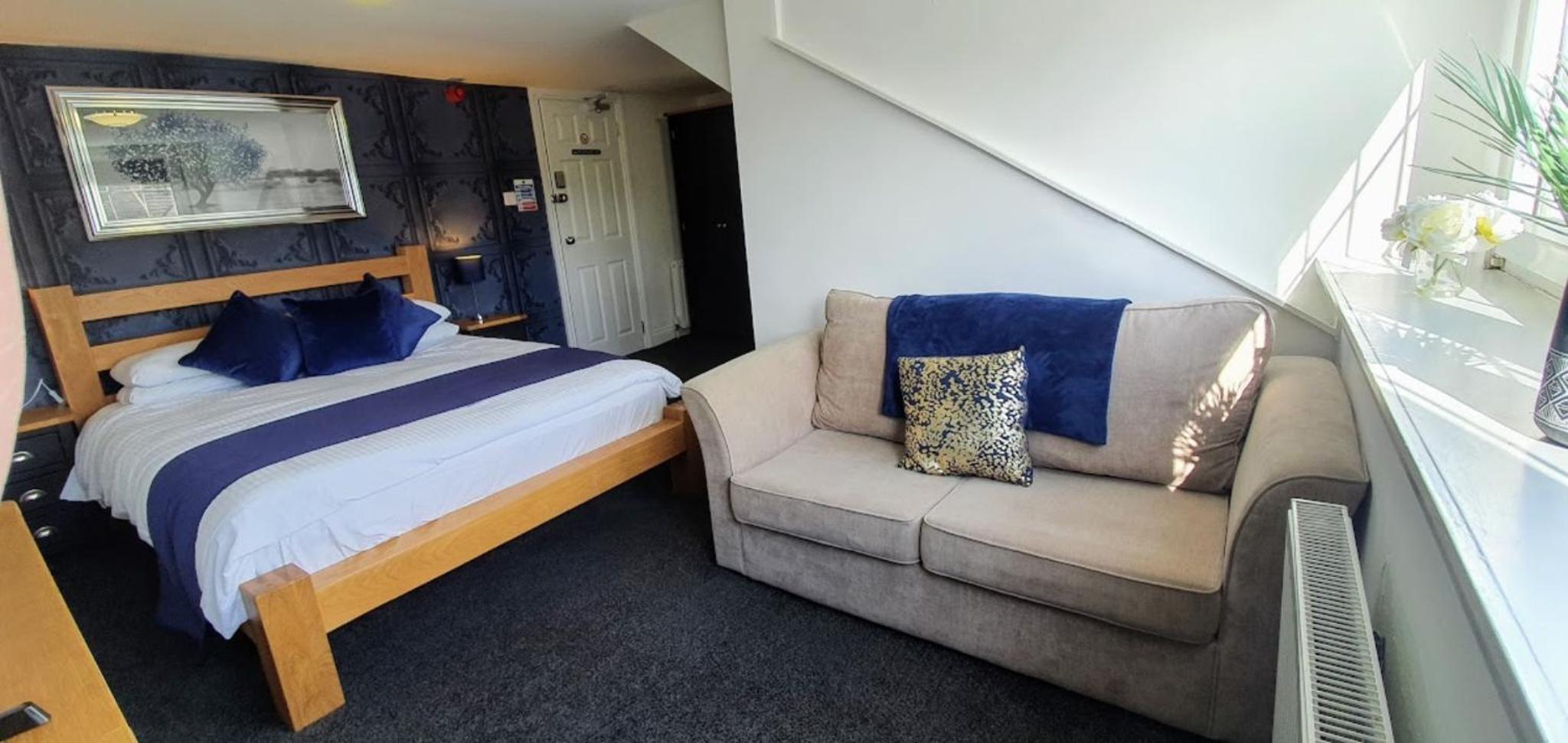 South Shields Vacations - The Clifton - Property Image 5