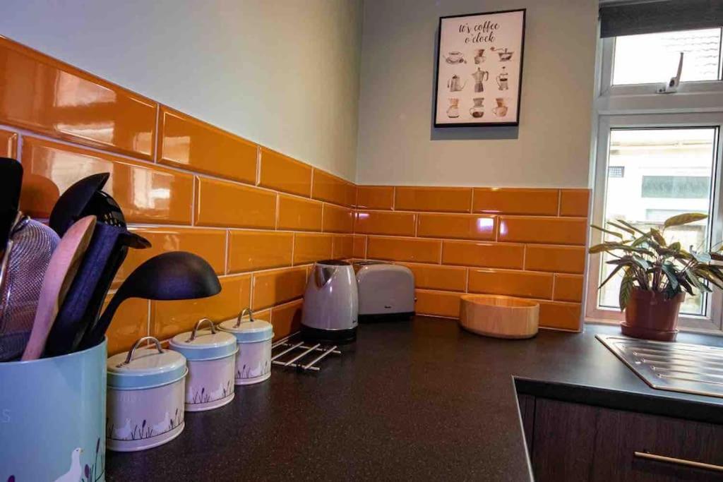 1 Bedroom self contained apartment in Christchurch view 5