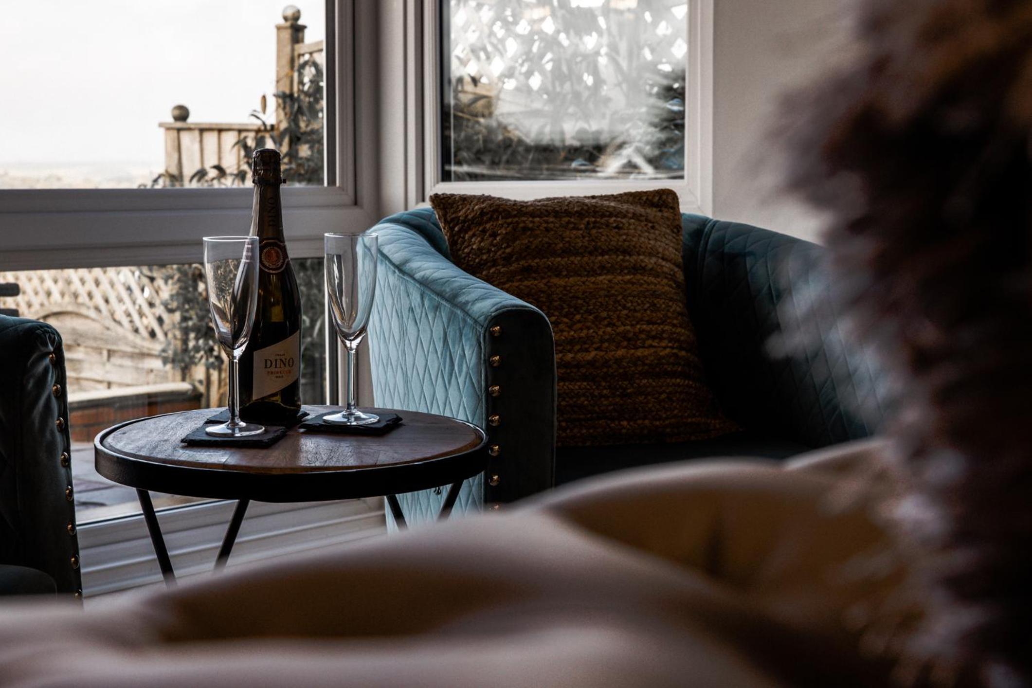 Golwg Y Môr - Sea View Cottage with Hot Tub view 2