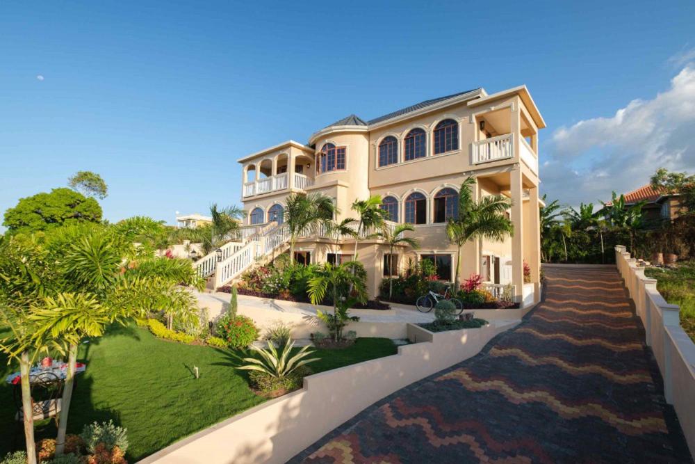 Villa De-Luxe Paradise view 2