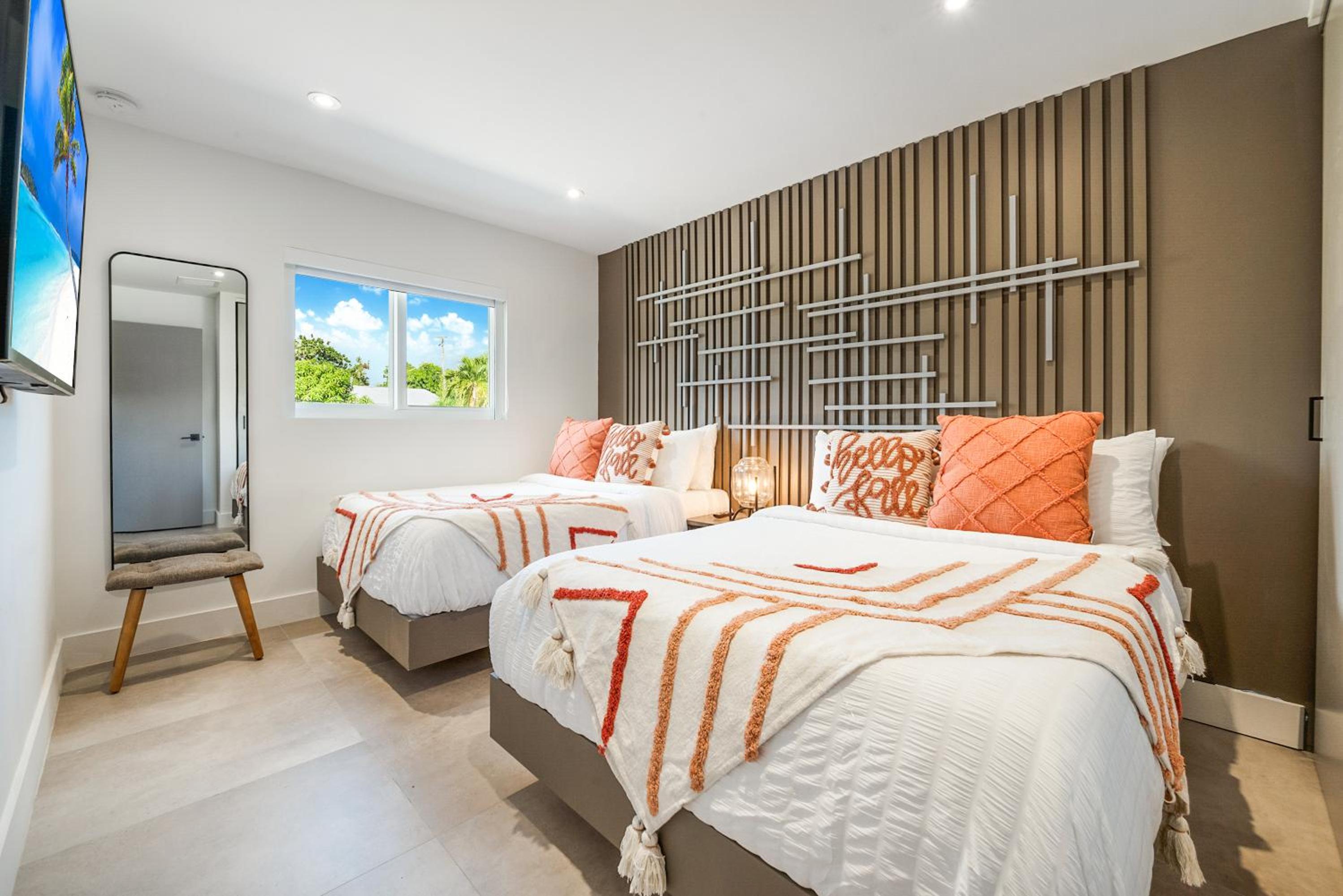 Premium Miami Villa Resort Pool, Golf & BB Court L05