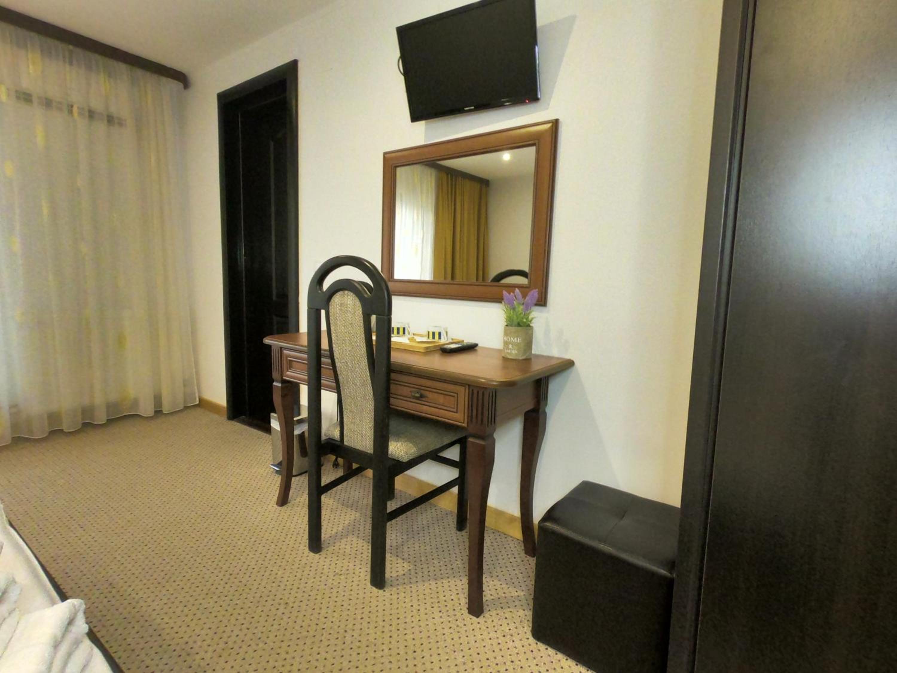 Photo 42