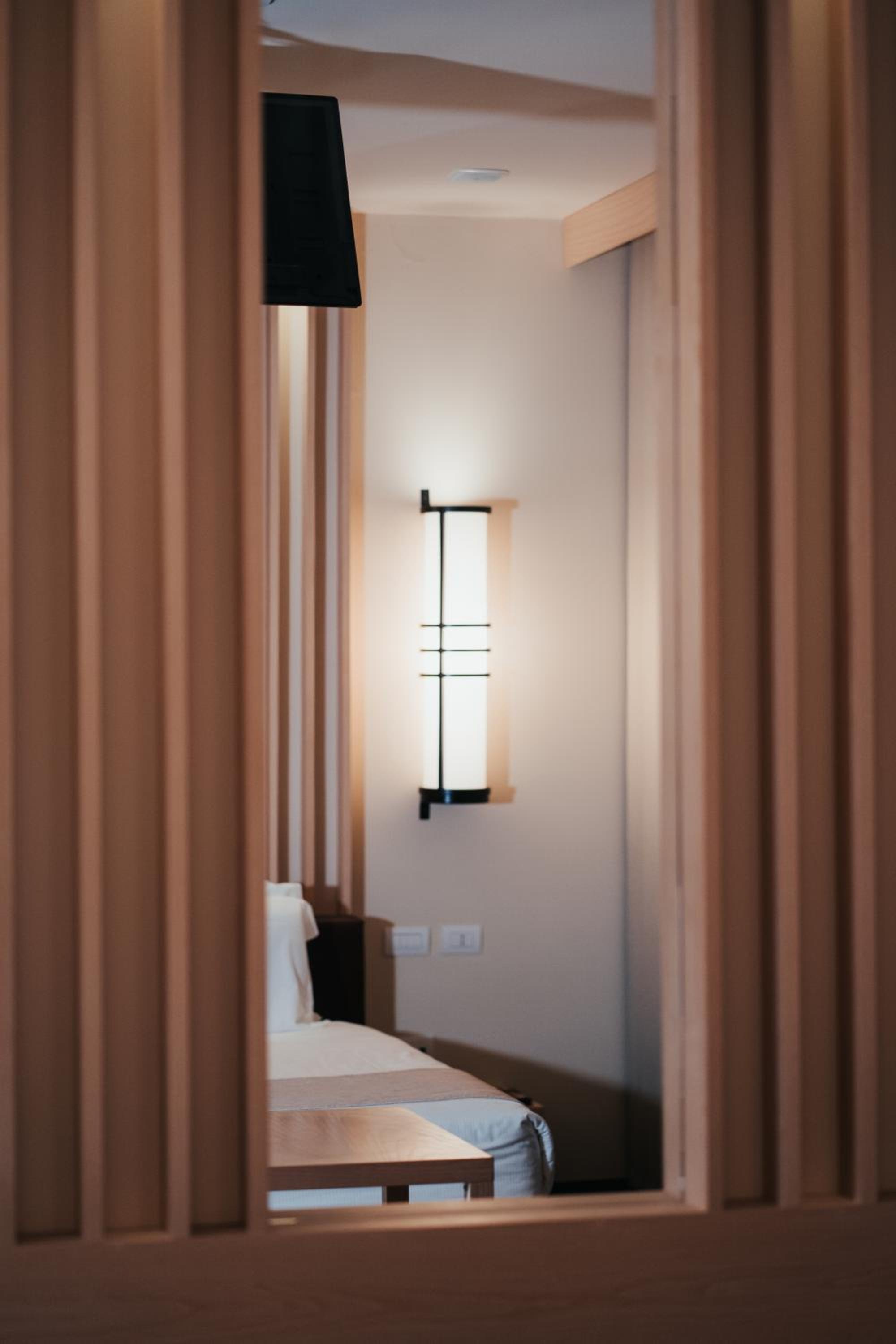 Emotional Grand Motel