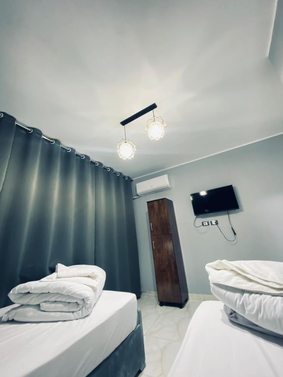 NADA _ HOTEL