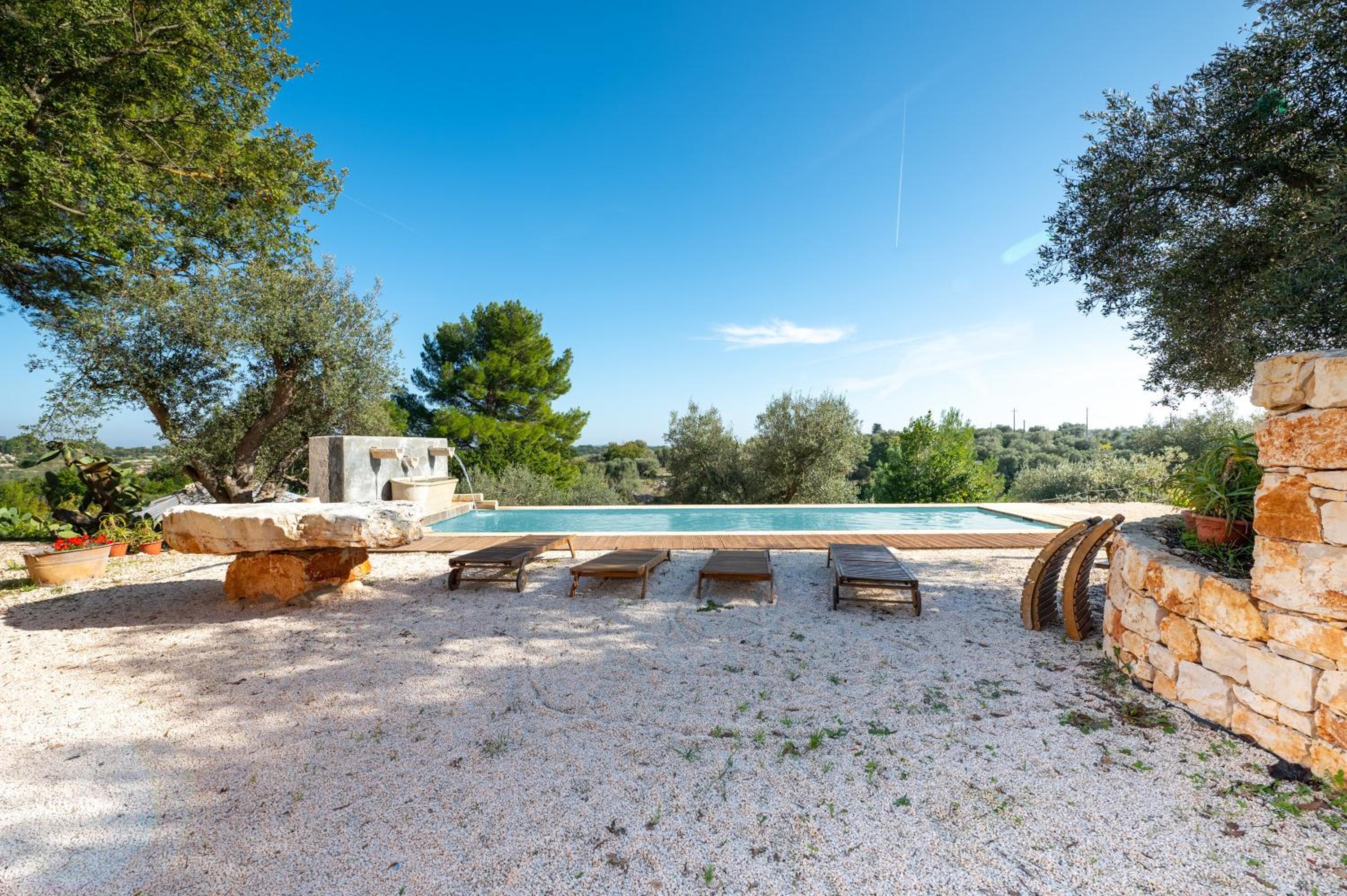 Trullo with Pool view 4