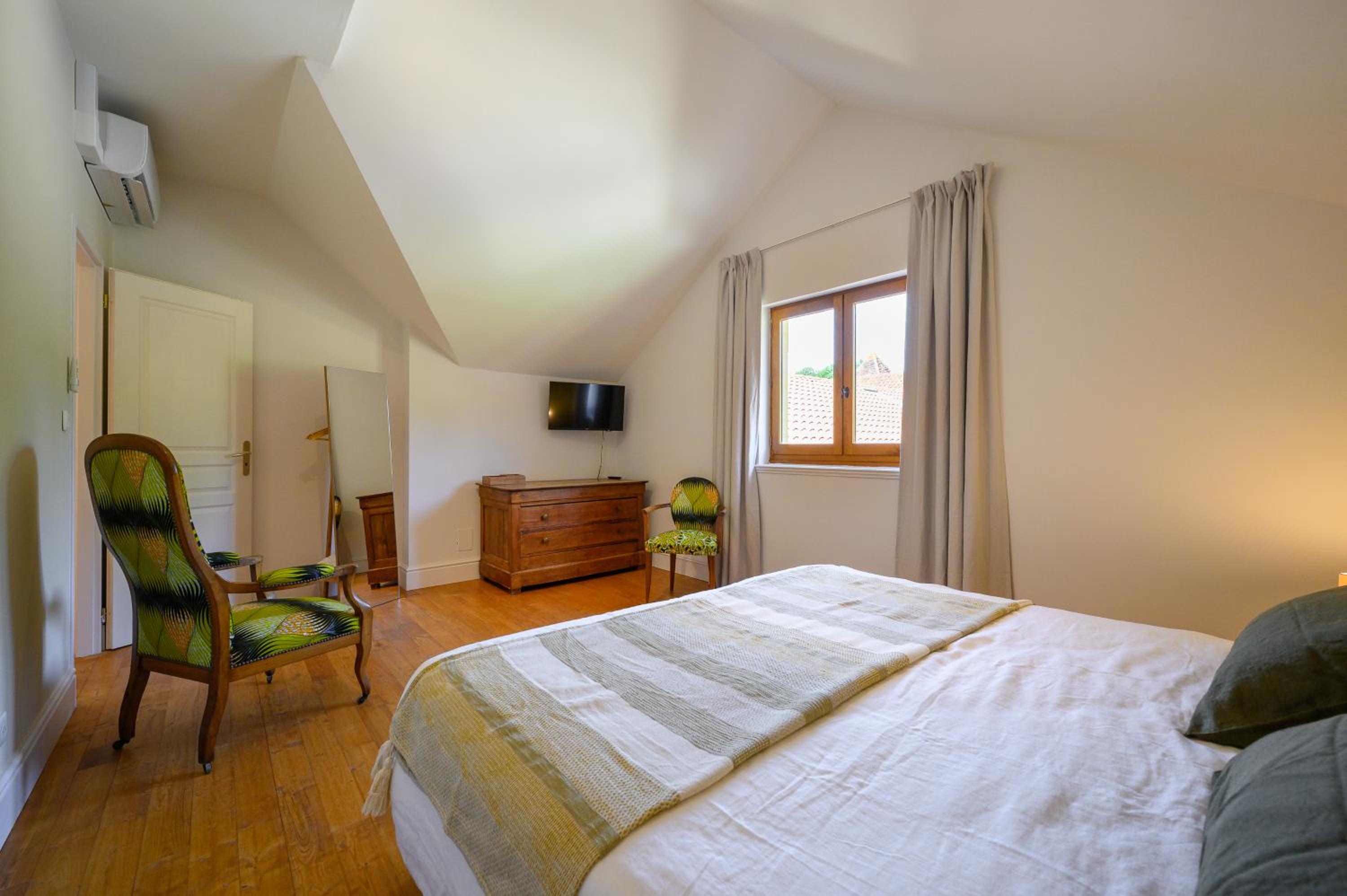 Domaine du Bugassou, Chambres, Table d'hôtes & SPA