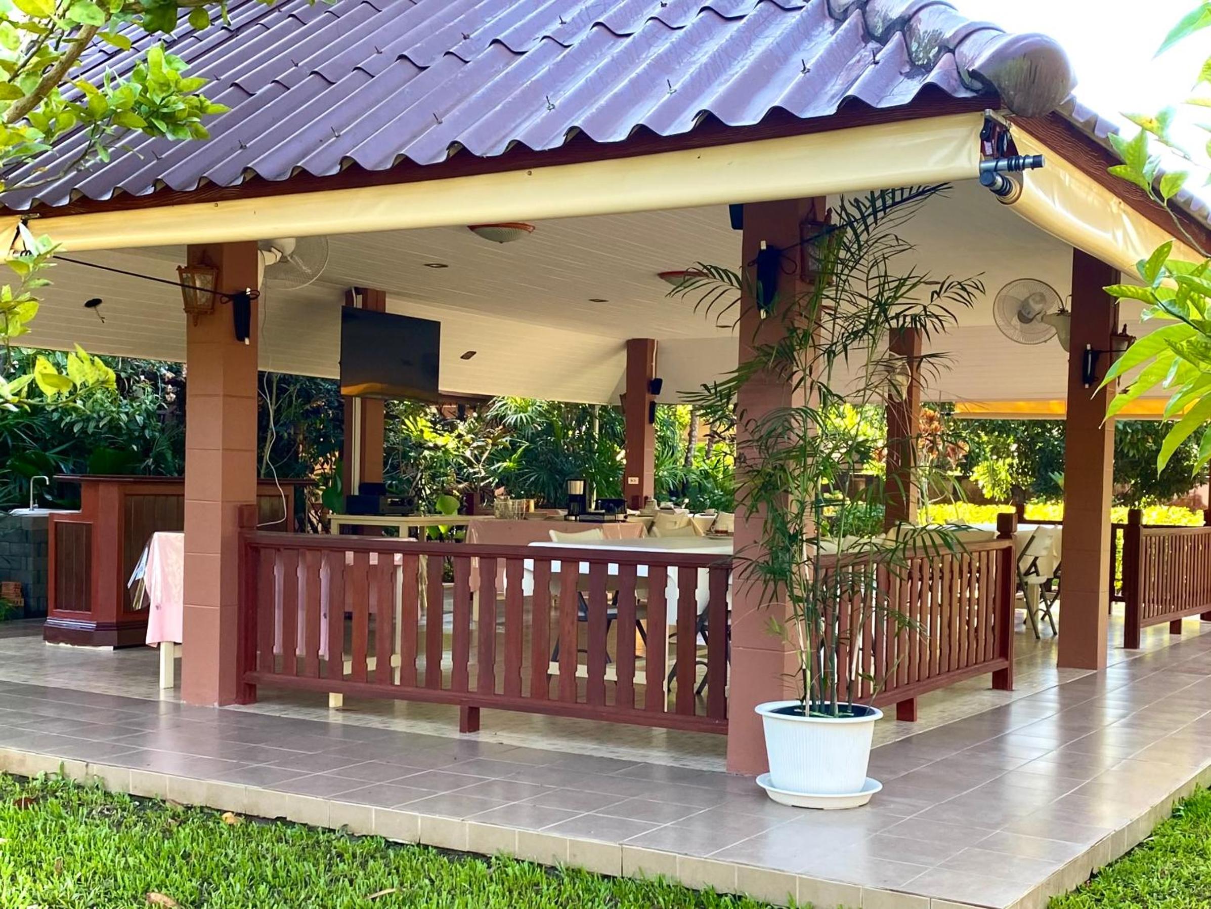 outdoor BBQ area