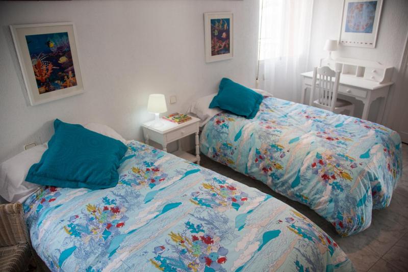 SEAFRONT UNBEATABLE LOCATION a