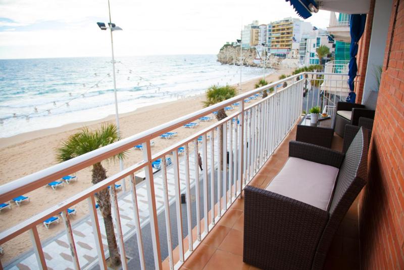 SEAFRONT UNBEATABLE LOCATION a