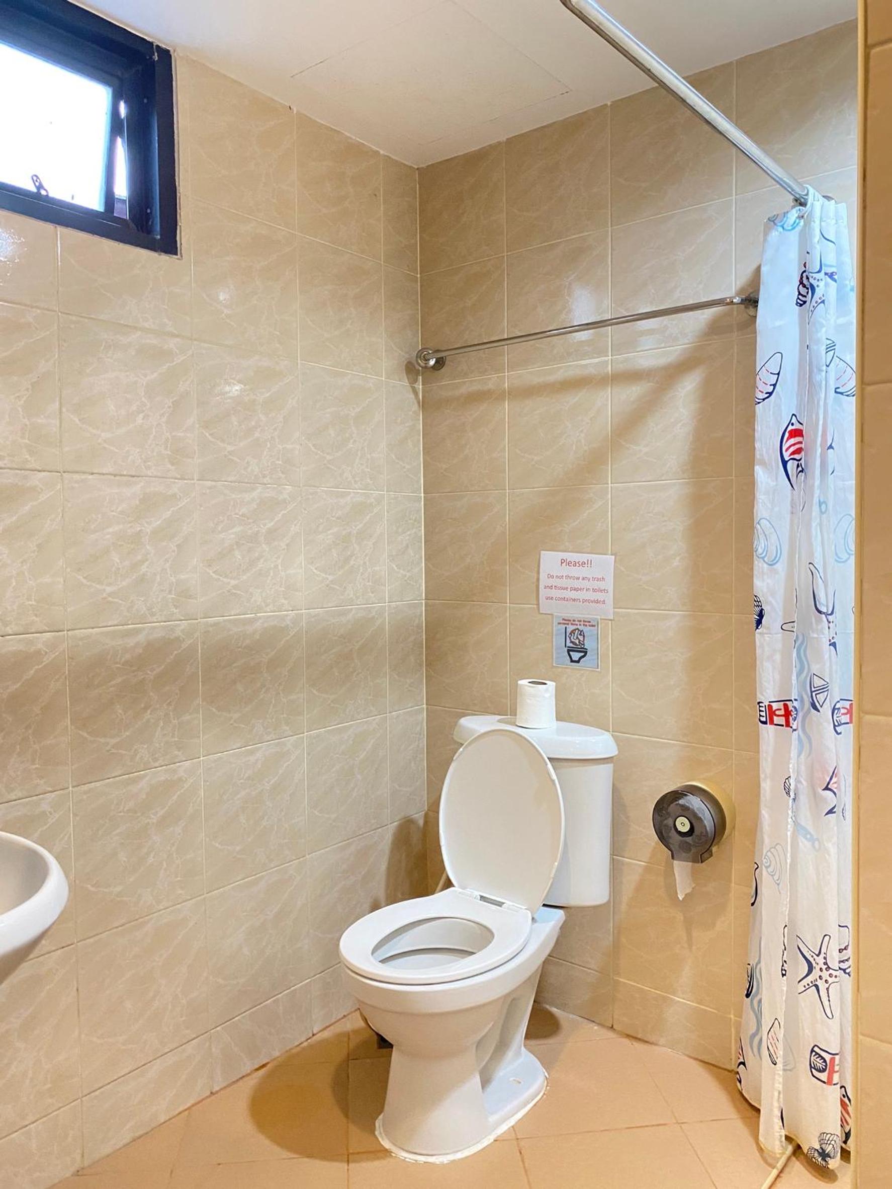 Double DD House at MRT Sutthisarn