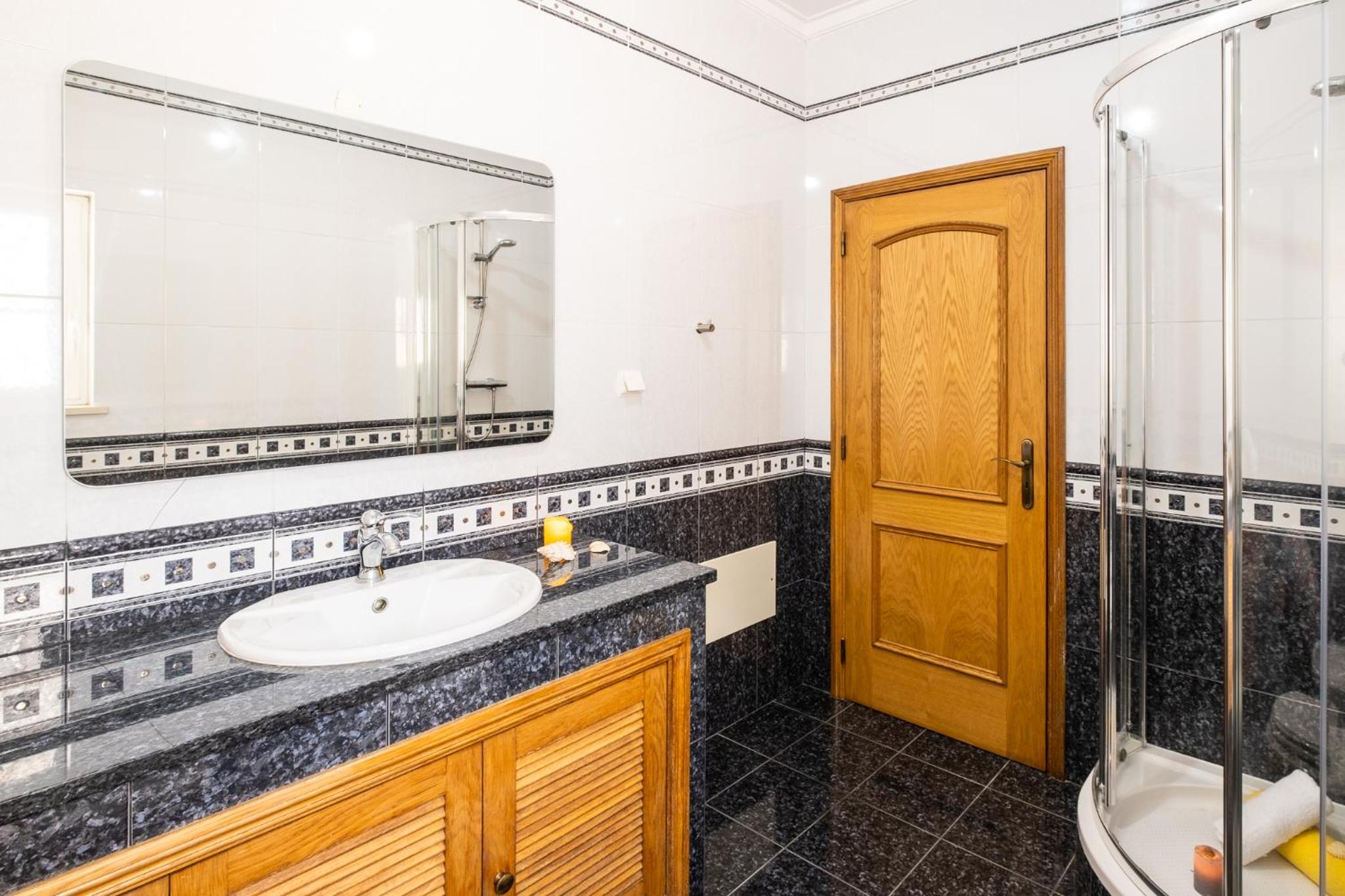 Villa Bahia - Moradia com piscina de água salgada em Albufeira