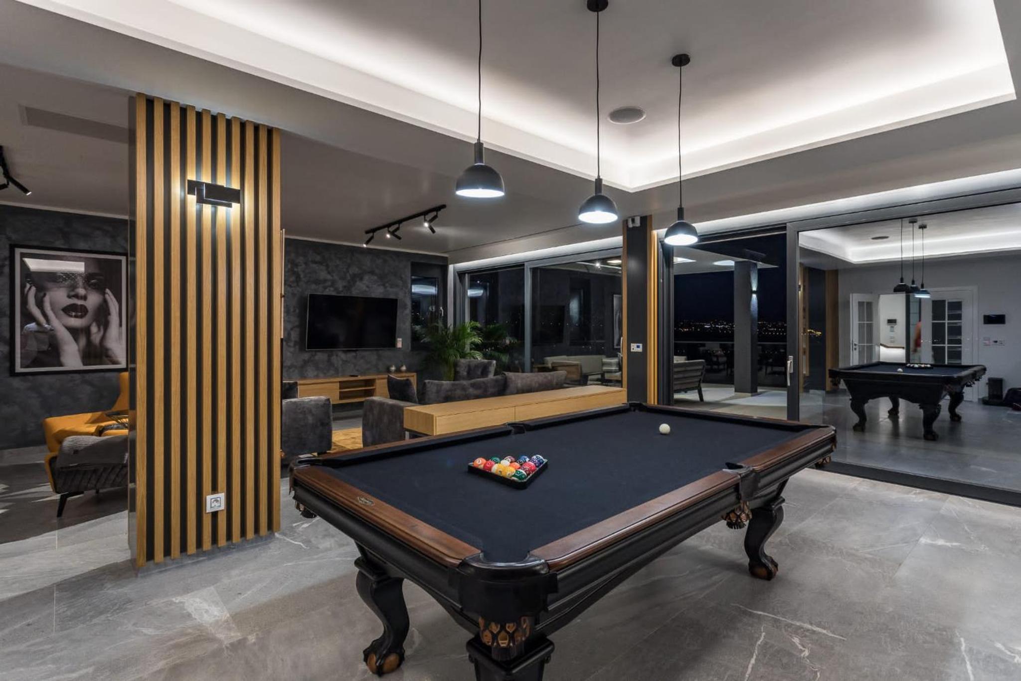 Villa Titanium