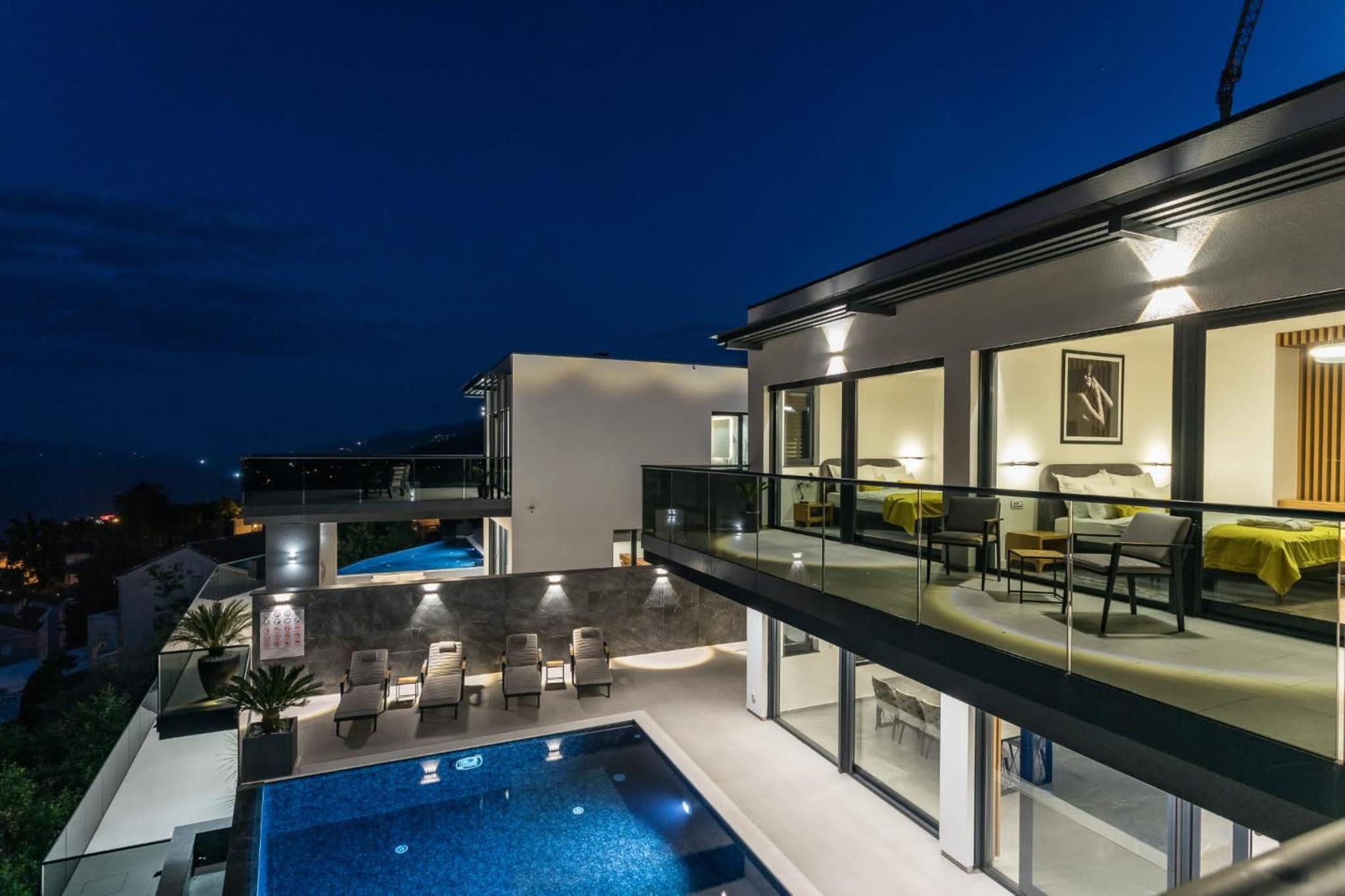 Villa Titanium