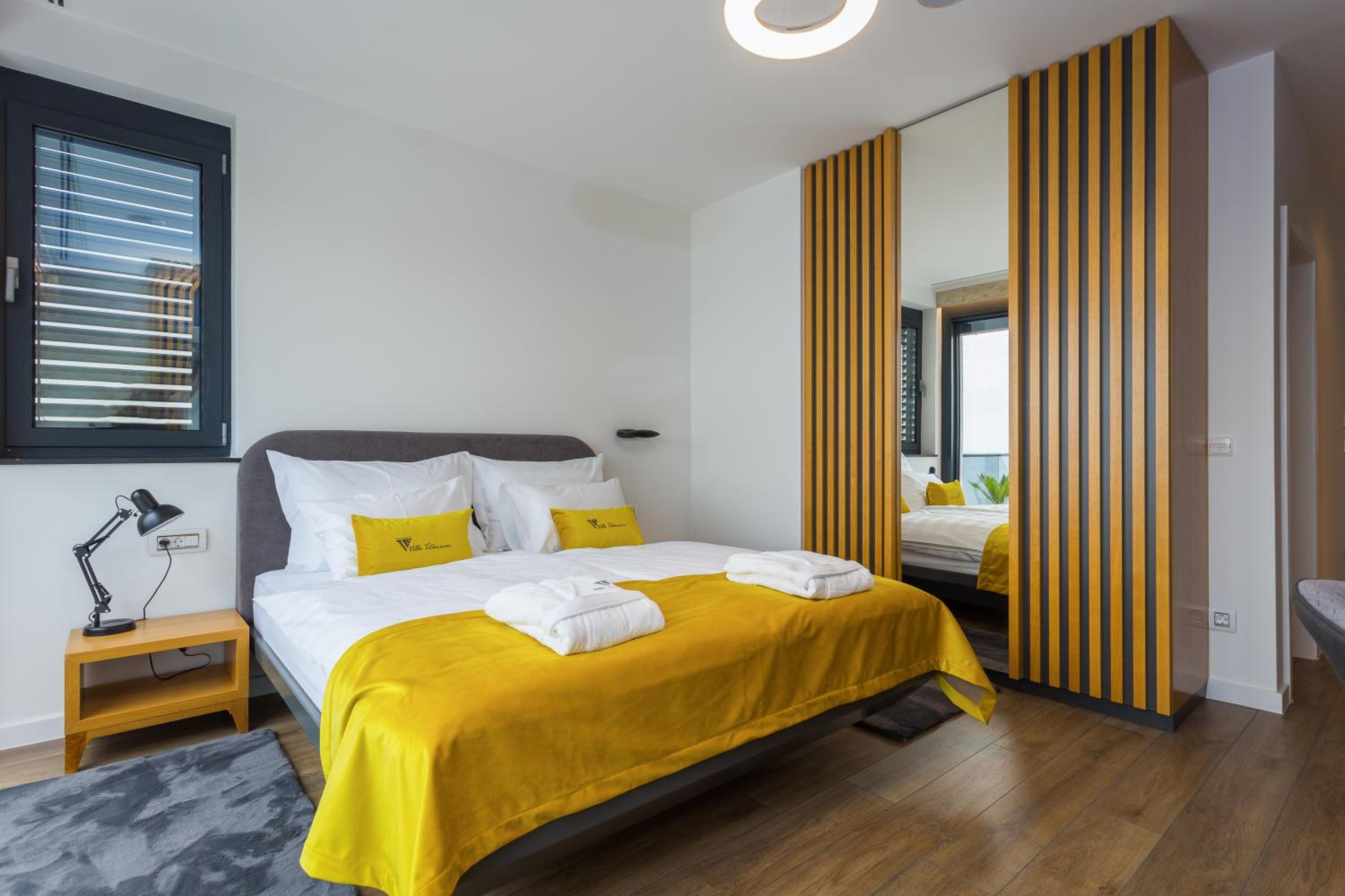 Villa Titanium