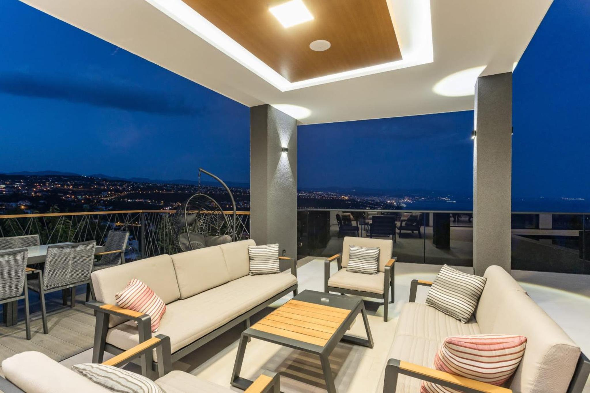 Villa Titanium