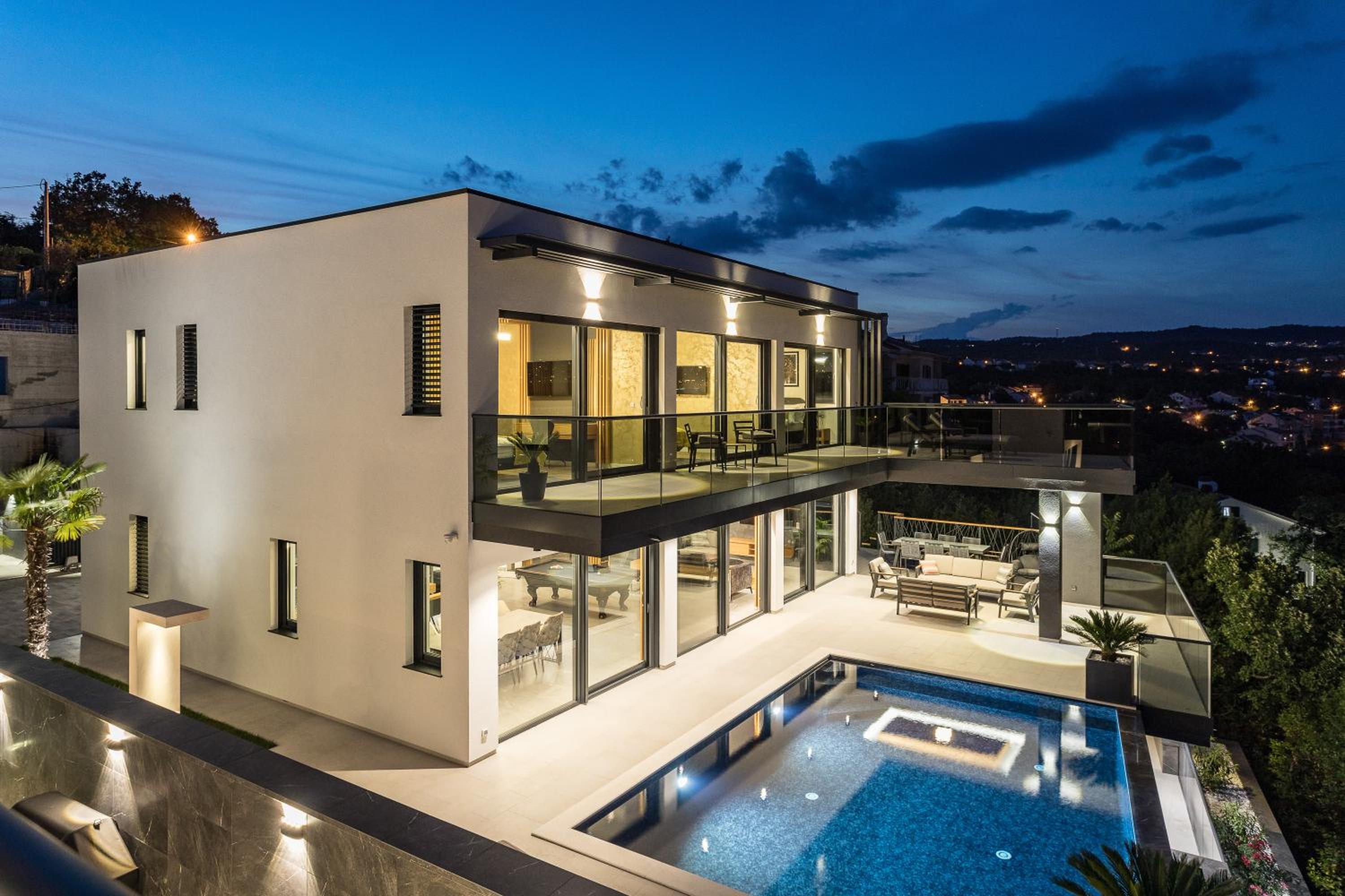 Villa Titanium