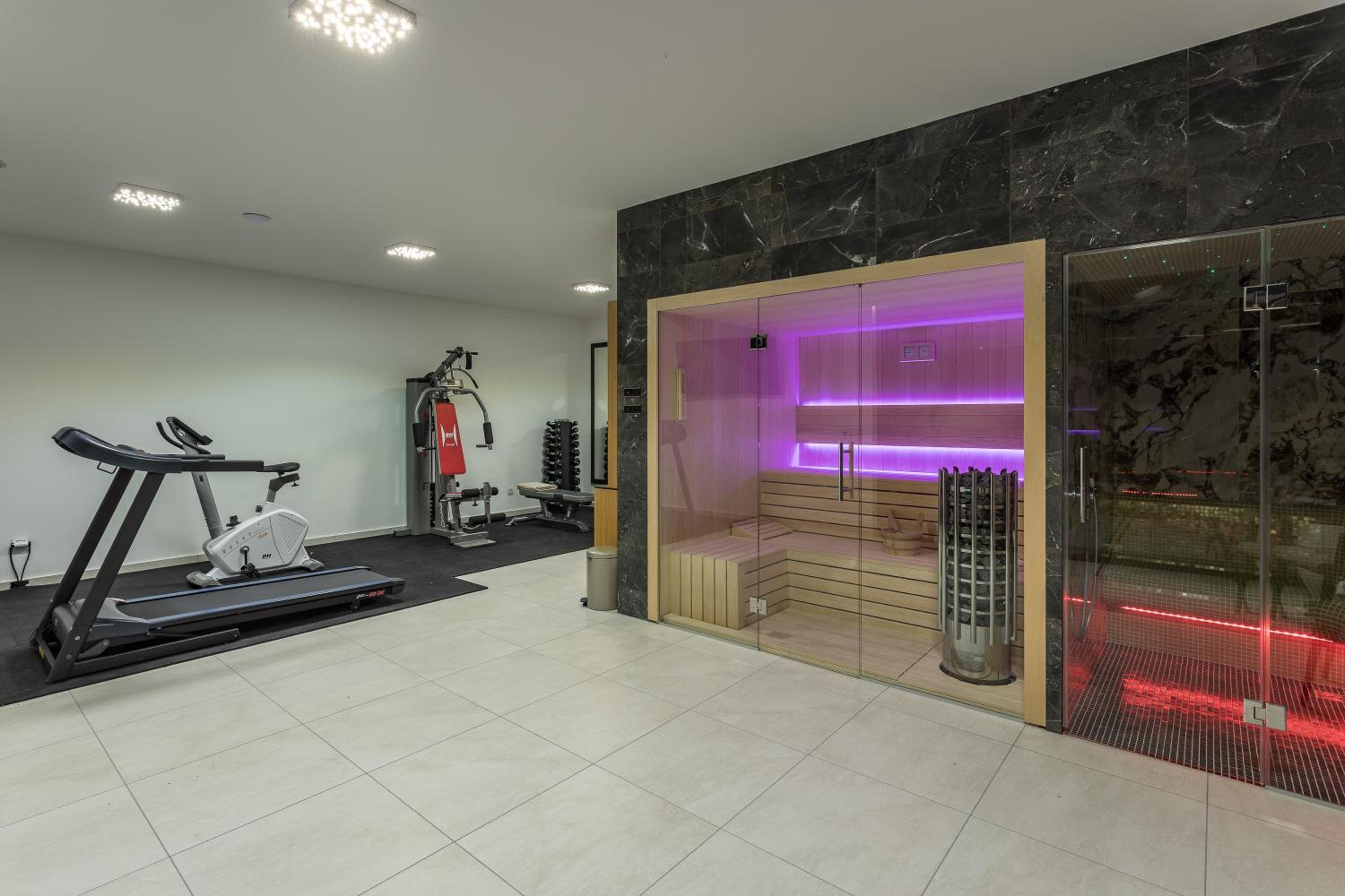 Villa Titanium