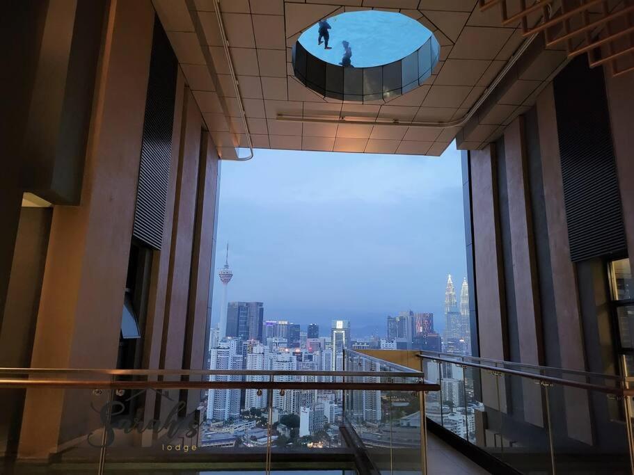 Lucentia Residence World Class Facilities Apartment Infinity Pool Stunning View