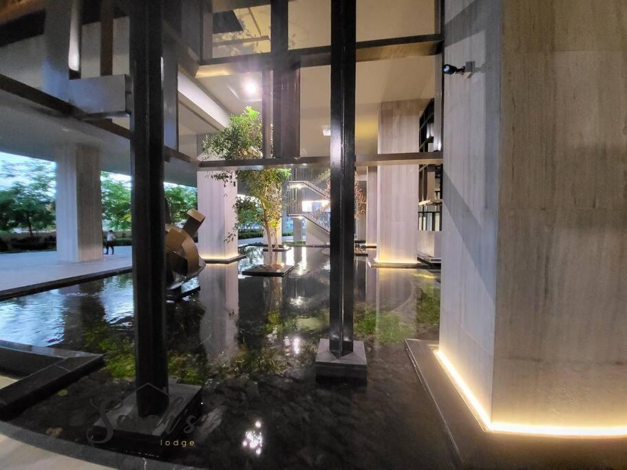 Lucentia Residence World Class Facilities Apartment Infinity Pool Stunning View
