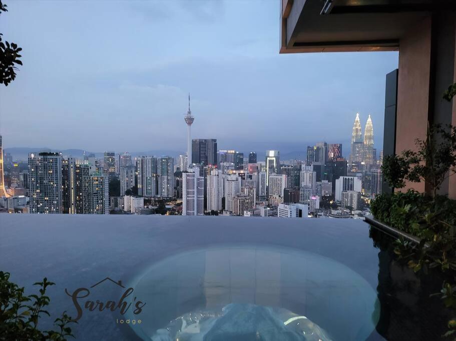 Lucentia Residence World Class Facilities Apartment Infinity Pool Stunning View