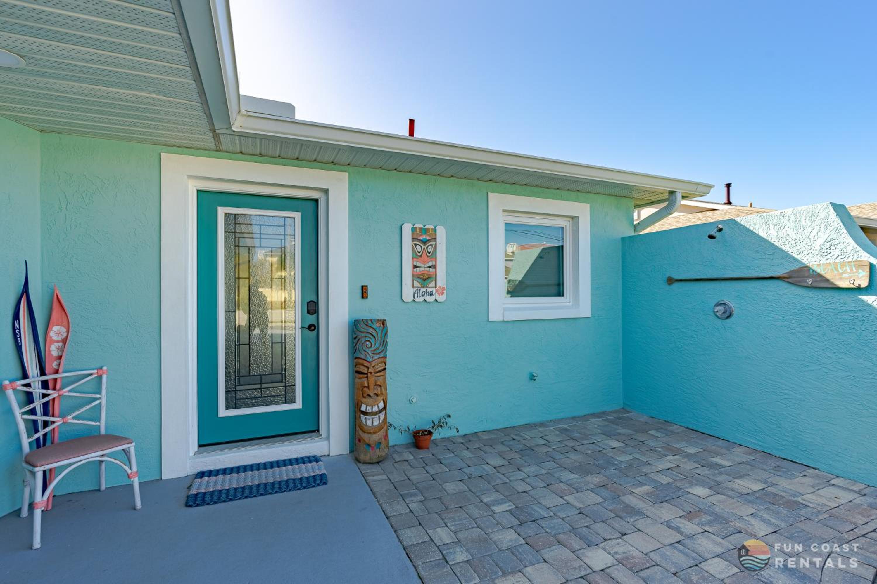 Dog Friendly Home wPrivate Fenced Yard, Garage & Fire Pit STEPS to the Beach! view 4