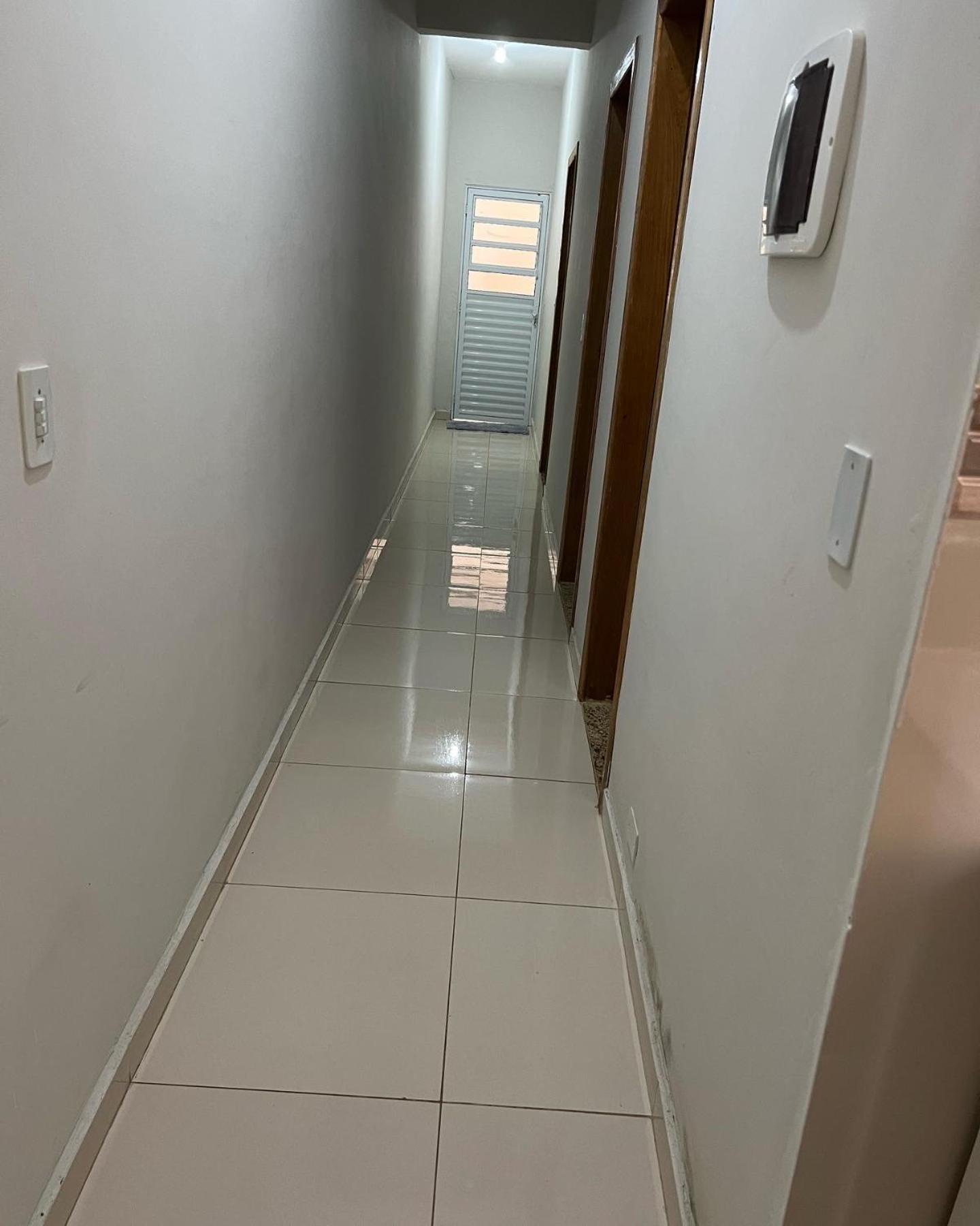 Apto térreo Mãe Aparecida 8 pessoas 3km do santuário com WiFi ,ar condicionado nos quartos