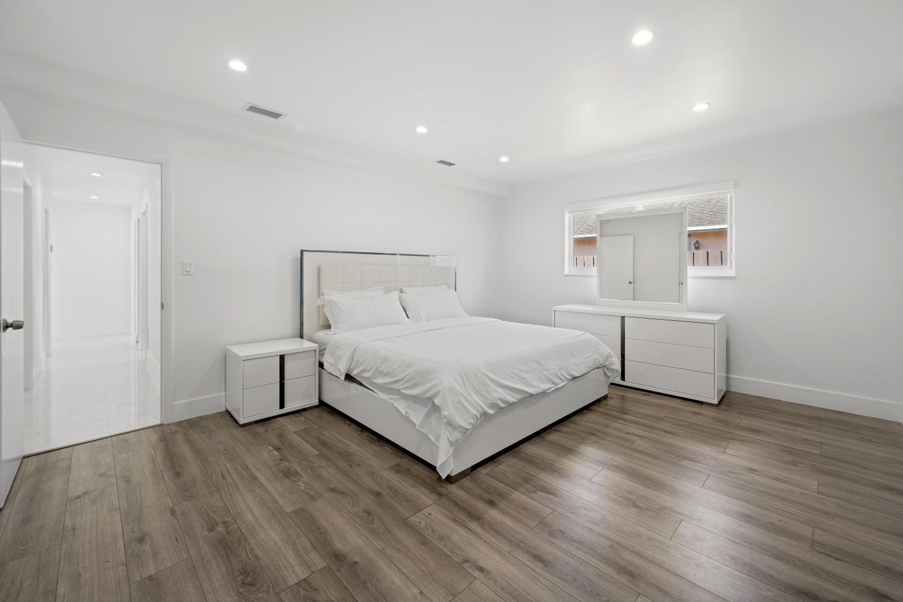 Private Spacious House #BBQ - Hallandale Beach, Florida - Image 5