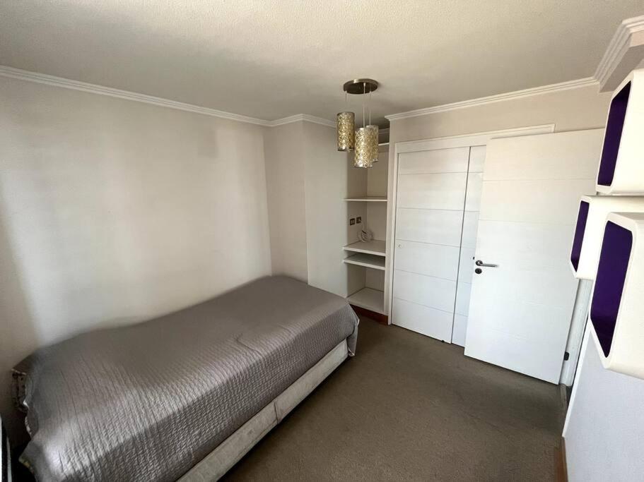 apartamento con vista al mar y piscina.