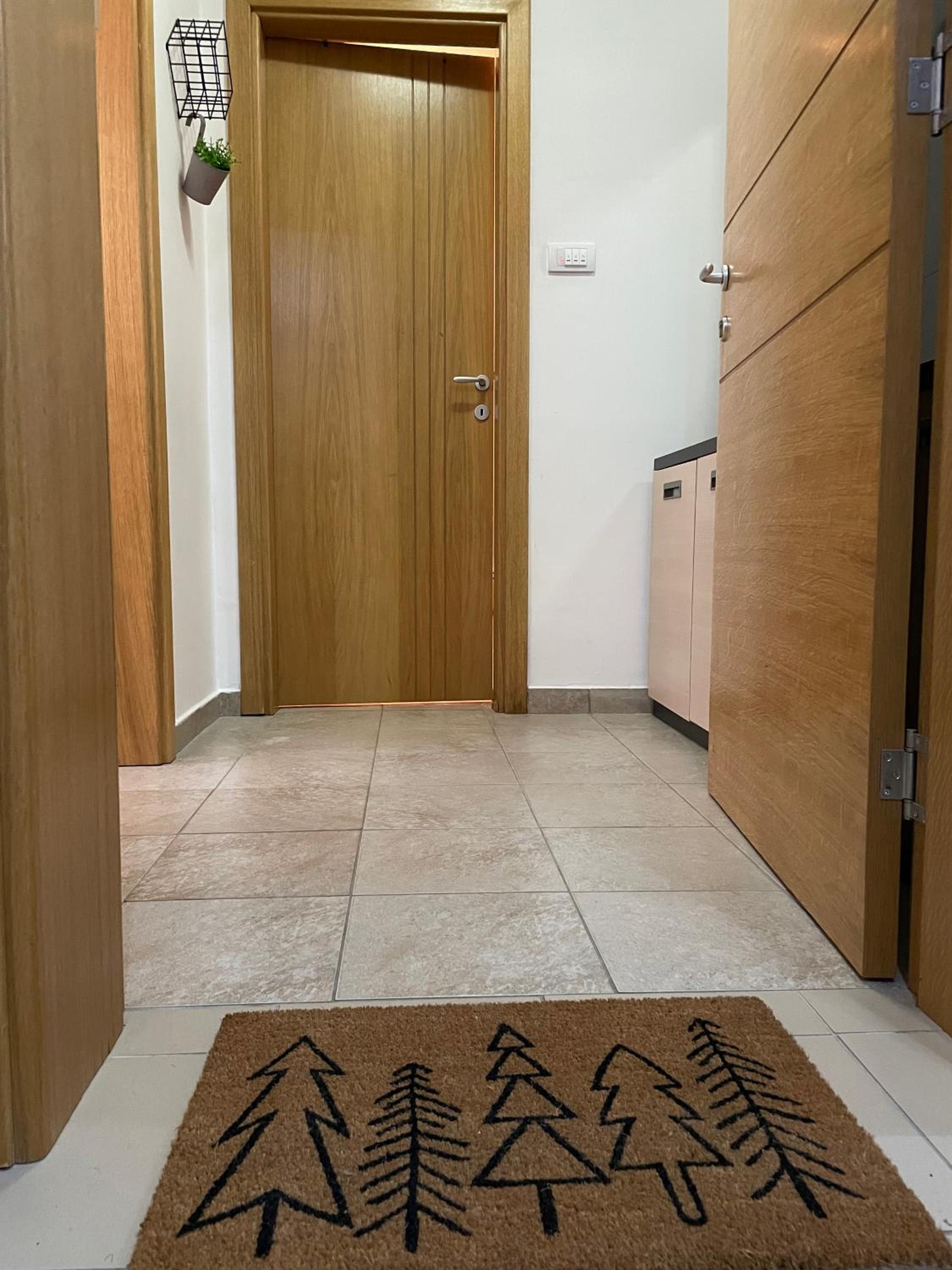 NEW!!! 4 stars apartment!!!