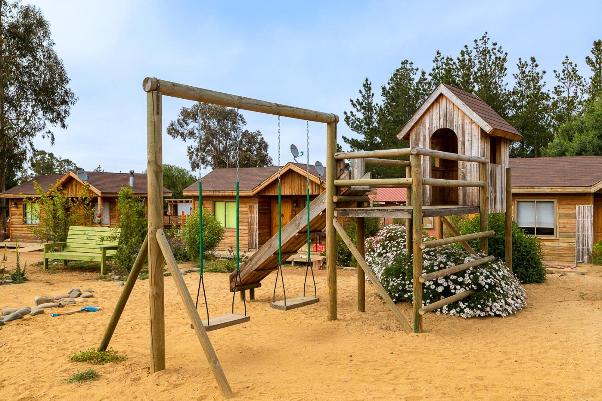 Cabaña en Tunquén con parrilla, fogón, piscina y bosque