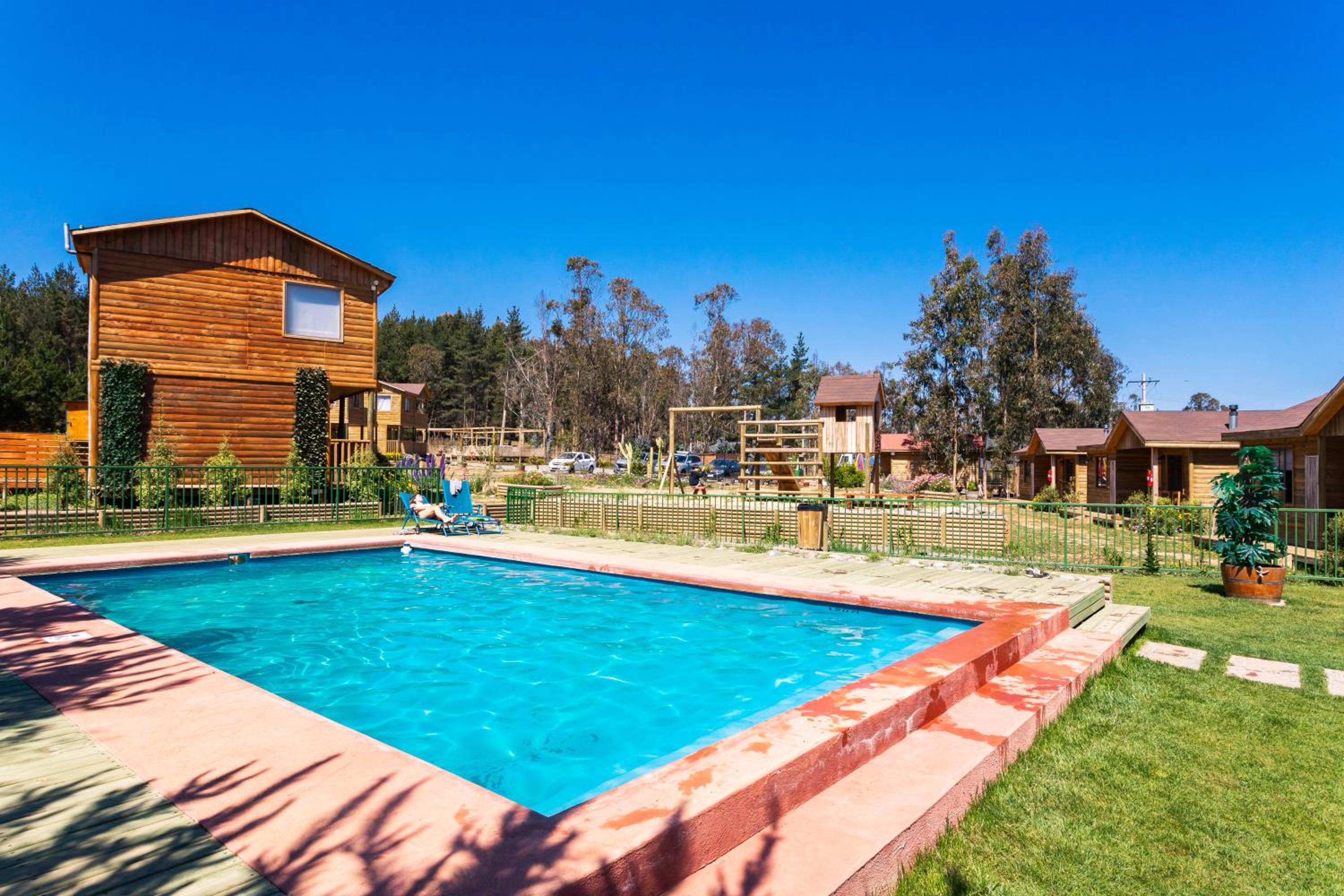 Cabaña en Tunquén con parrilla, fogón, piscina y bosque