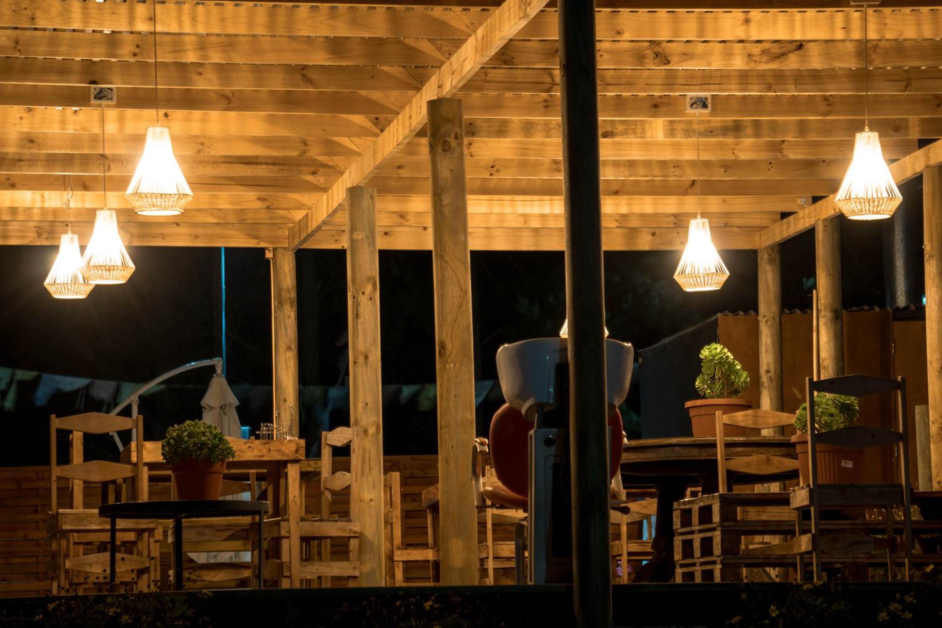 Cabaña en Tunquén con parrilla, fogón, piscina y bosque