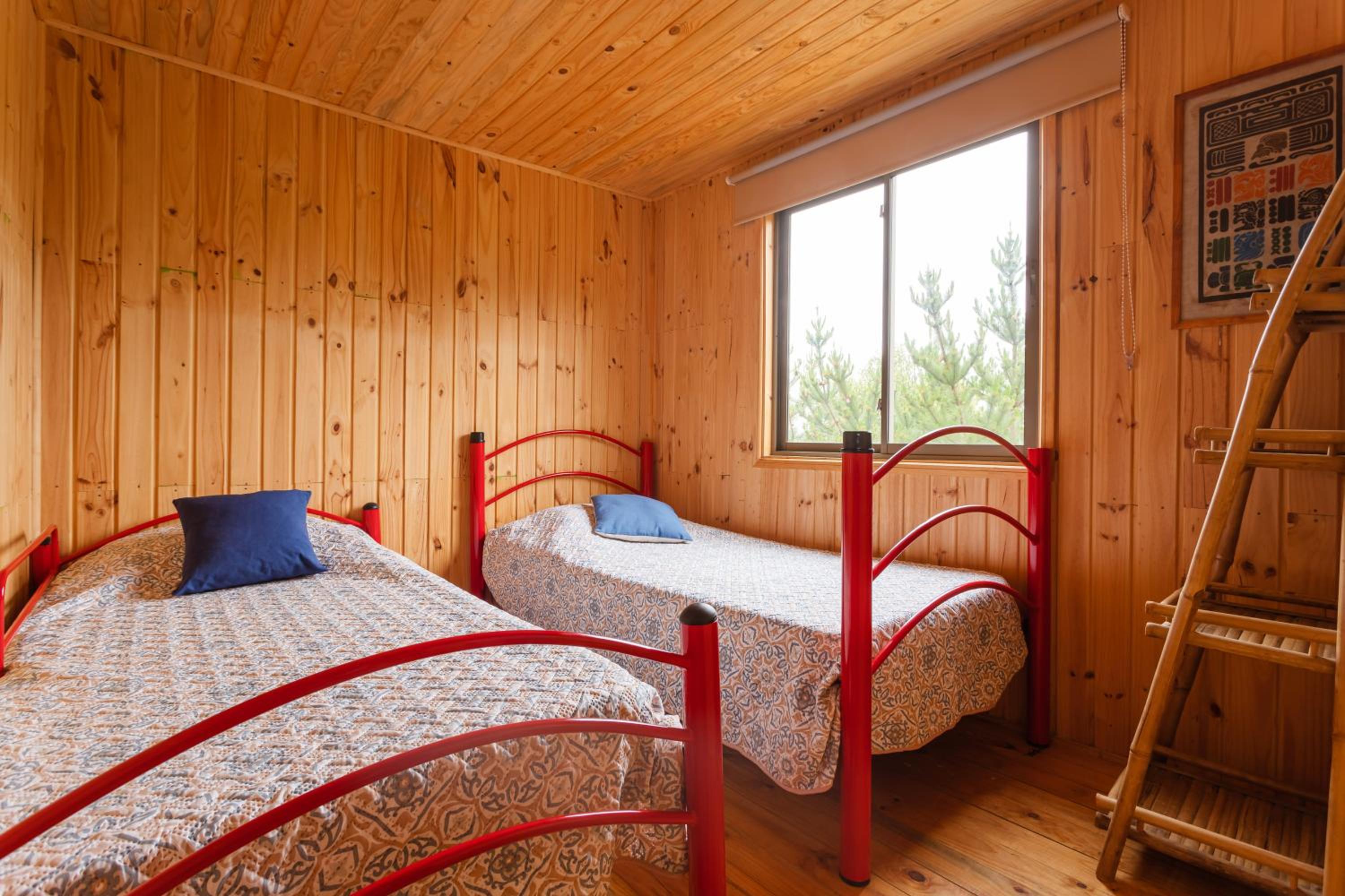 Cabaña en Tunquén con parrilla, fogón, piscina y bosque