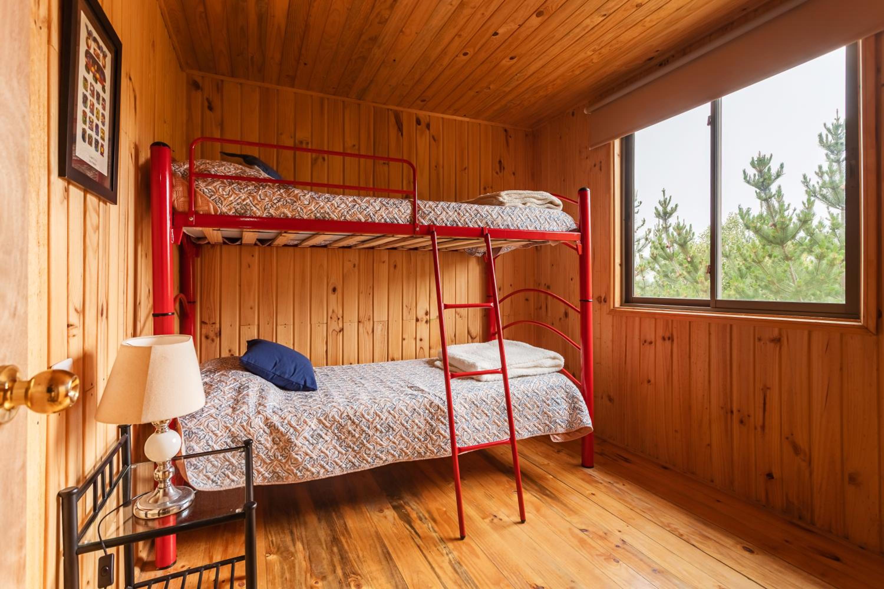 Cabaña en Tunquén con parrilla, fogón, piscina y bosque