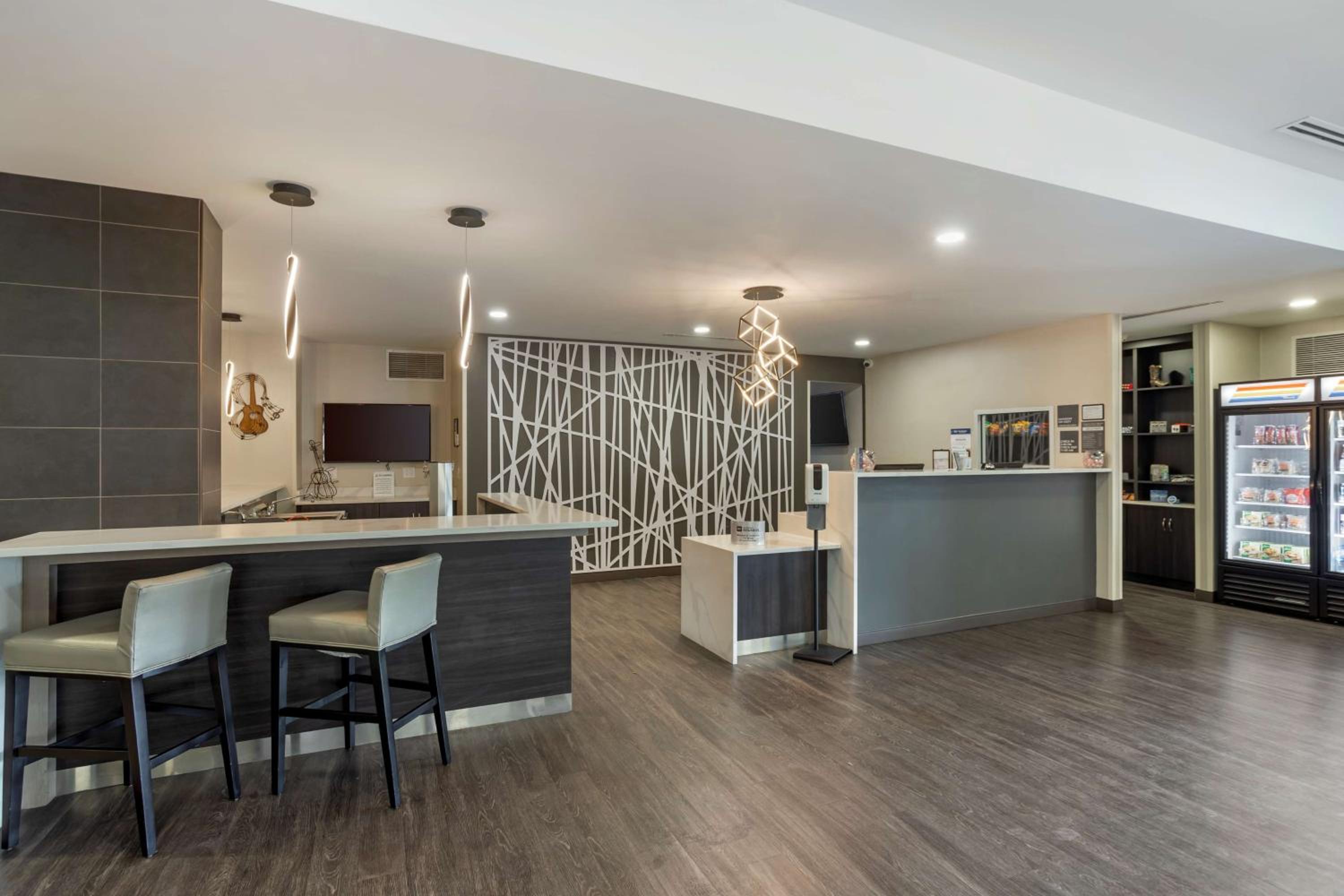 Best Western Plus Executive Residency Antioch Inn - Property Image 1