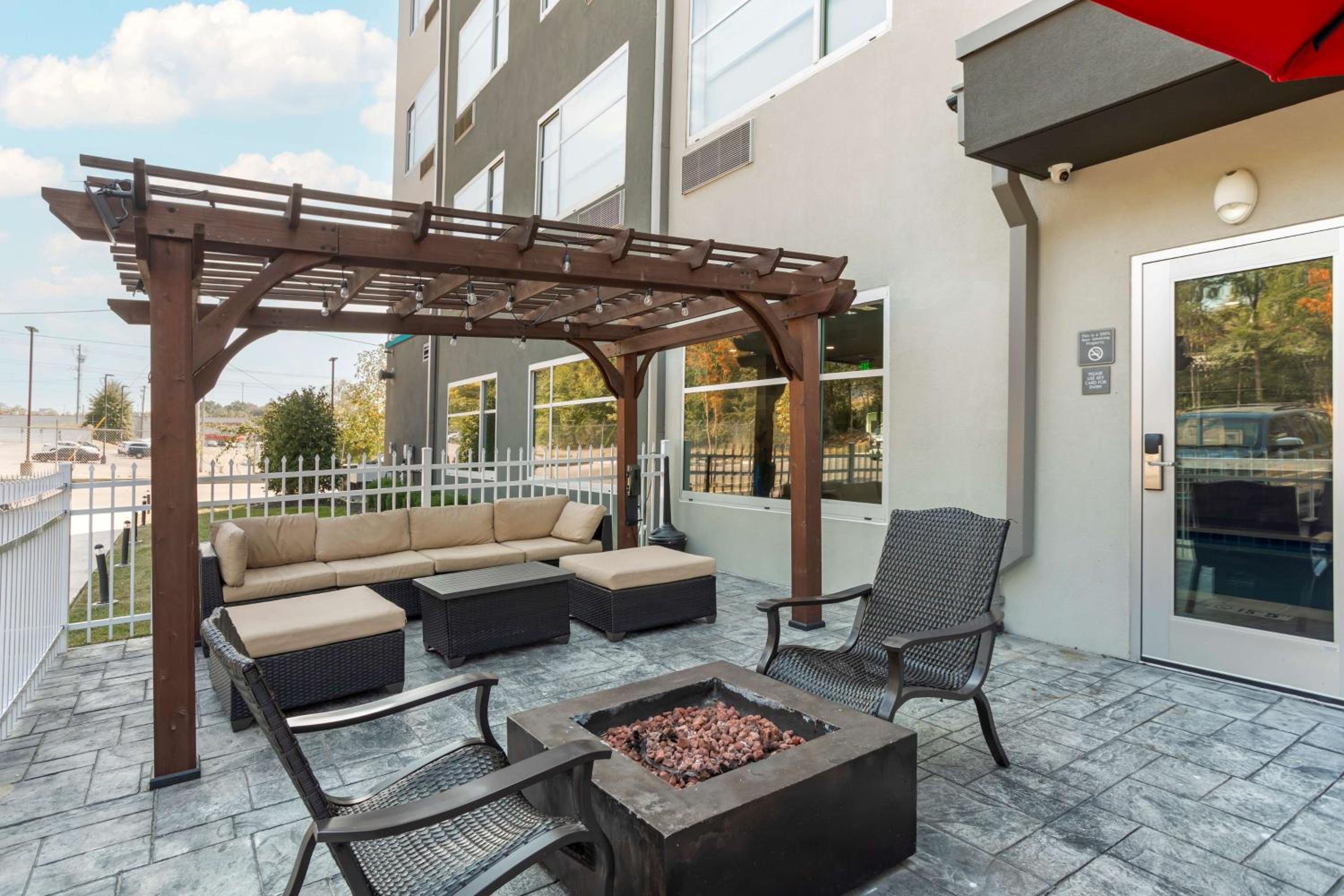 Best Western Plus Executive Residency Antioch Inn - Property Image 29