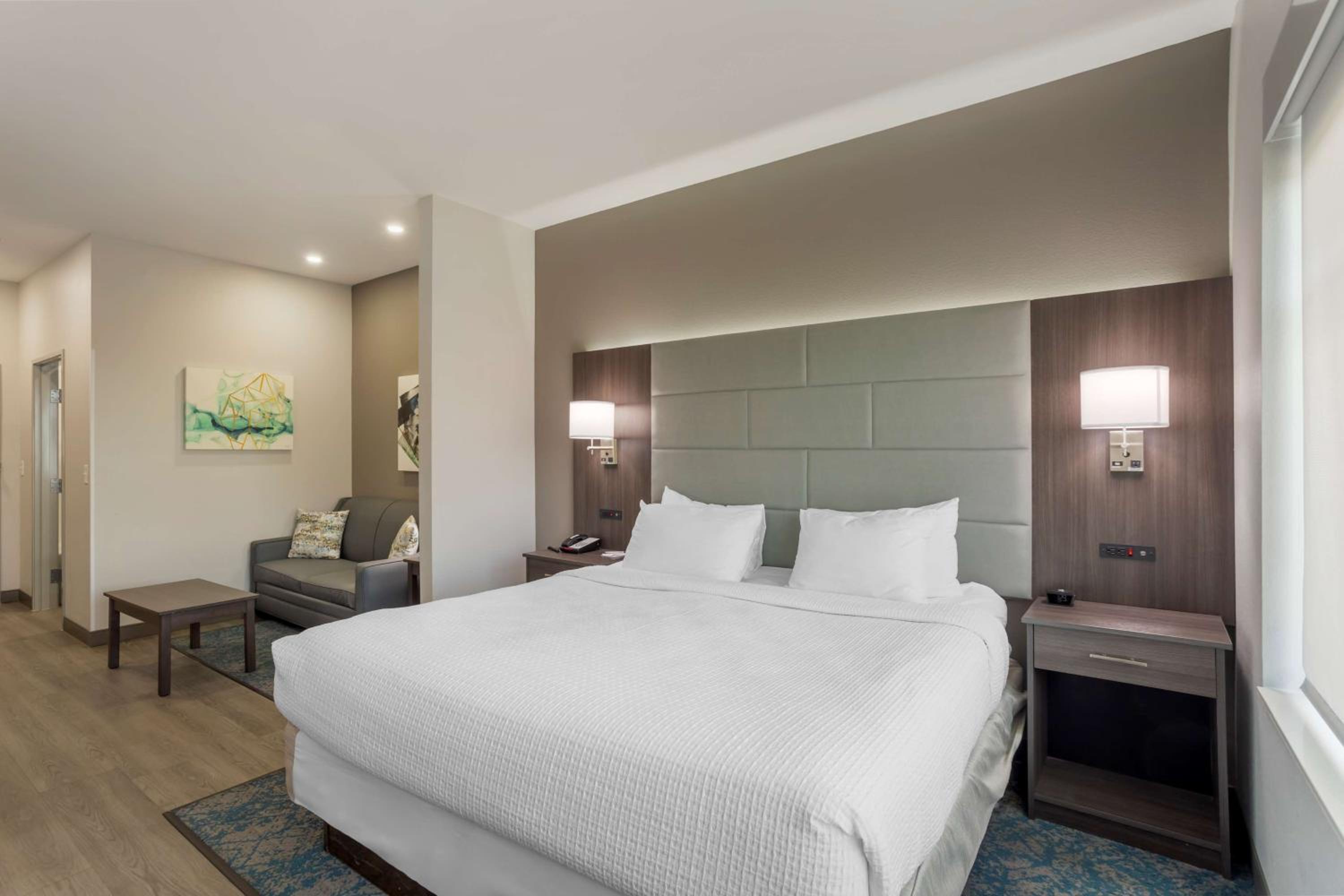 Best Western Plus Executive Residency Antioch Inn - Property Image 5