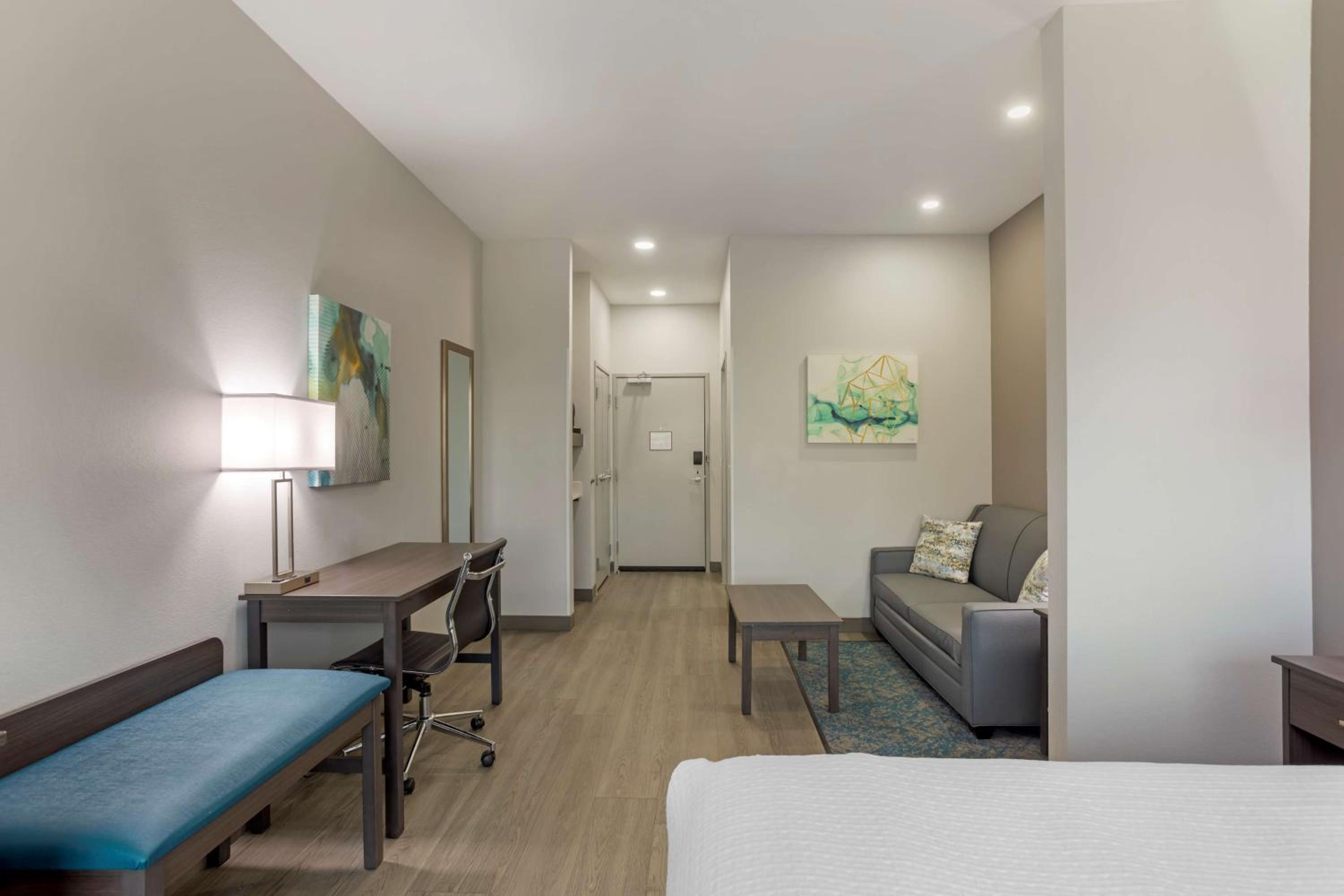 Best Western Plus Executive Residency Antioch Inn - Property Image 6