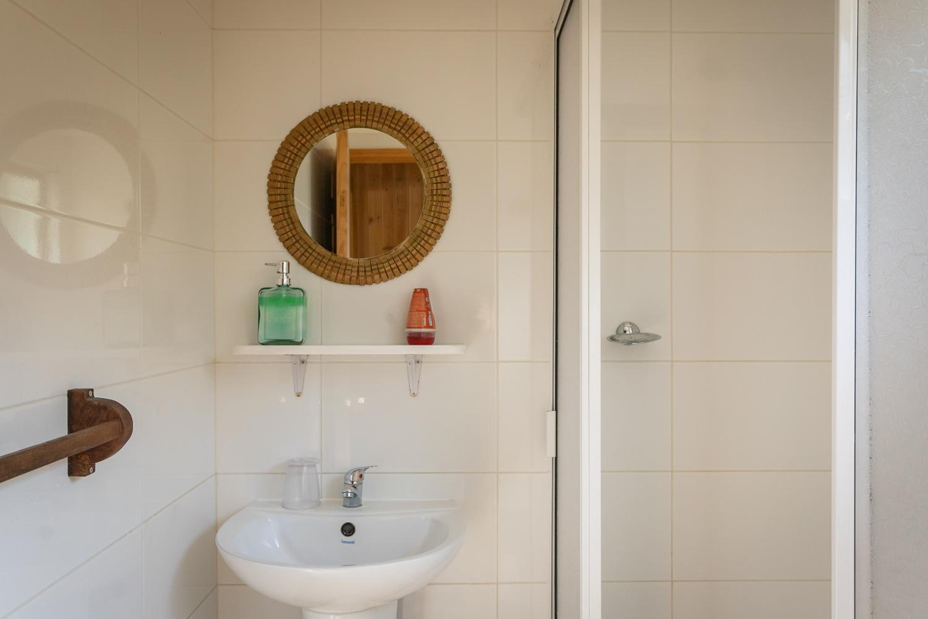 Cabaña en Tunquén con parrilla, fogón, piscina y bosque