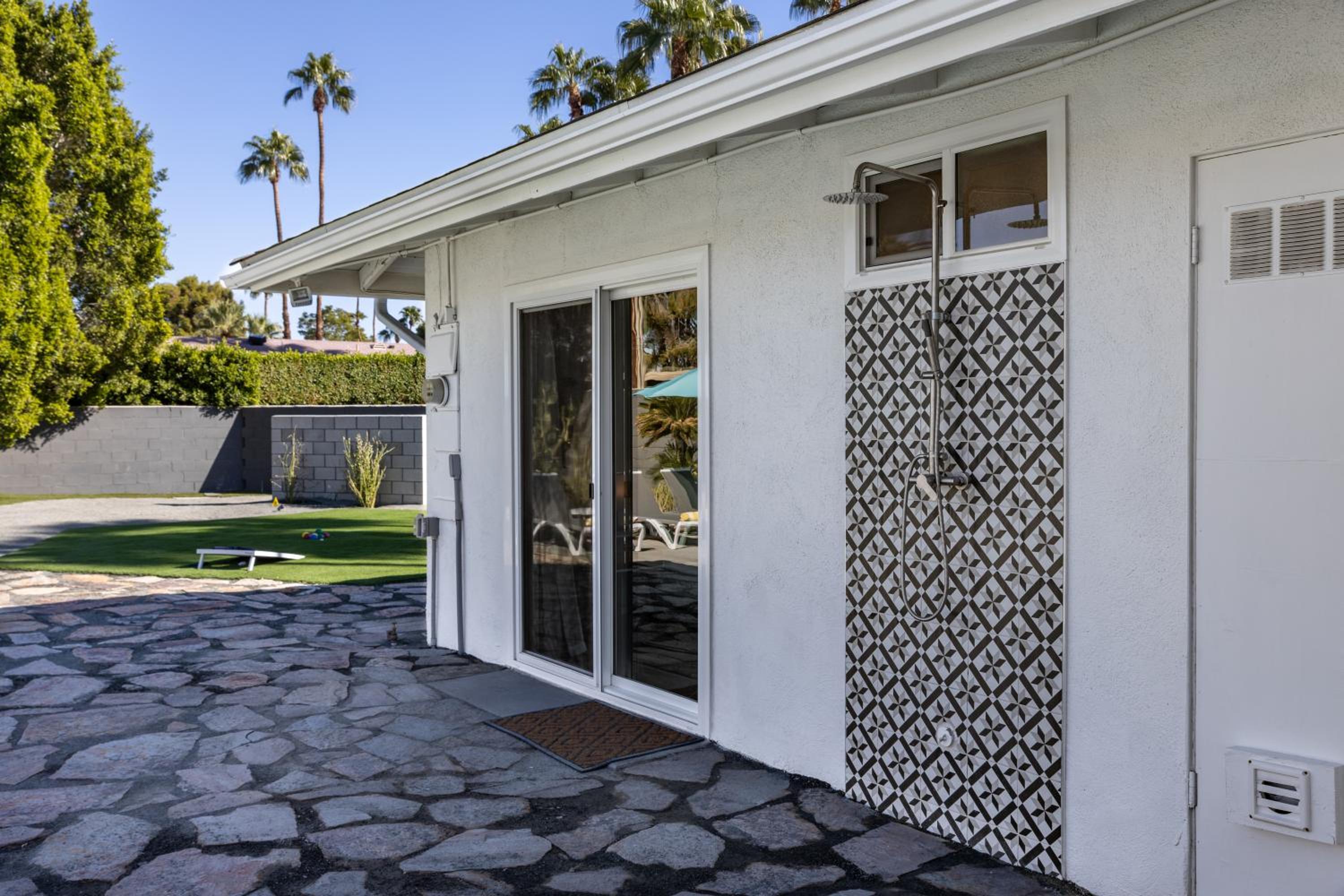 Hotel The Desert Xscape Pool & Views - Image 1