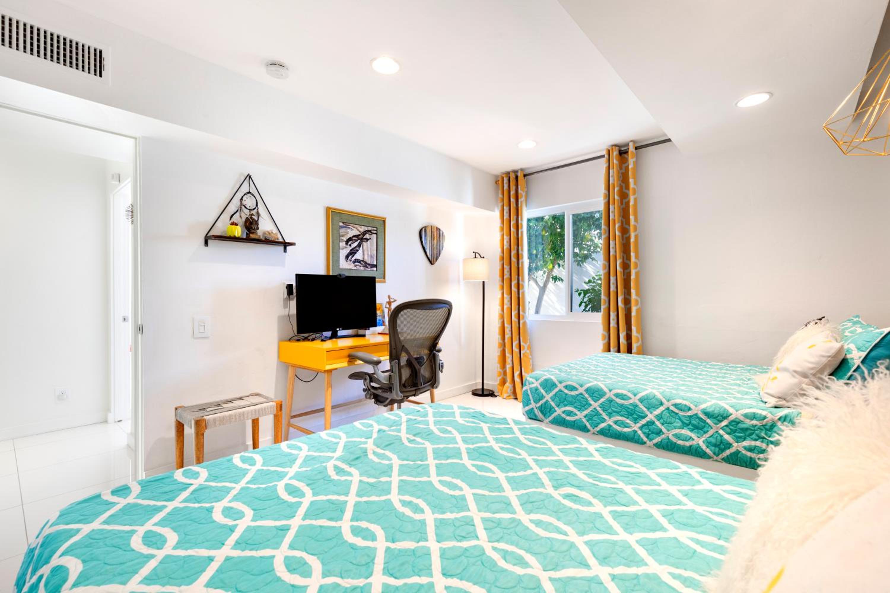 Palm Springs Vacations - Amarillo House - Luxury Home with Pool  Spa - Property Image 2