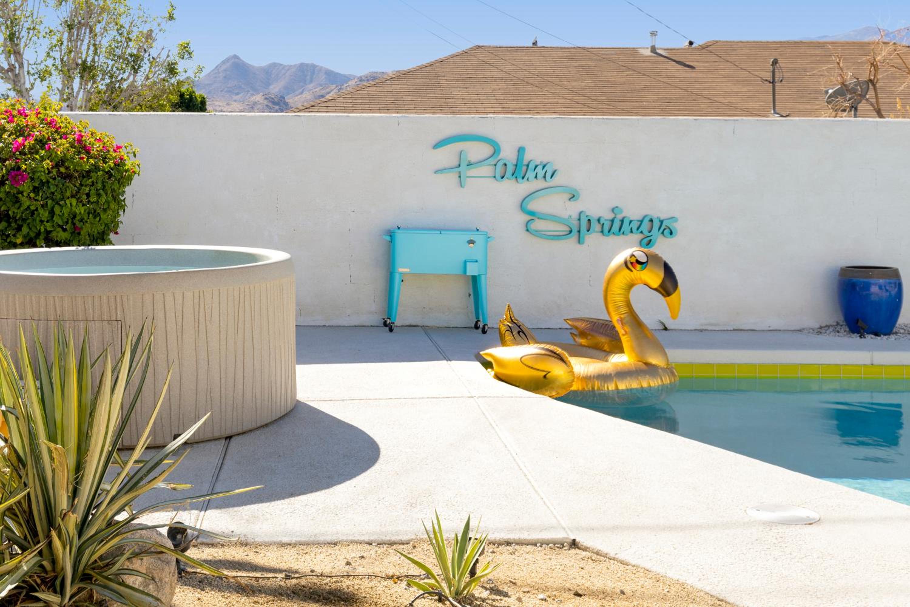 Palm Springs Vacations - Amarillo House - Luxury Home with Pool  Spa - Property Image 10