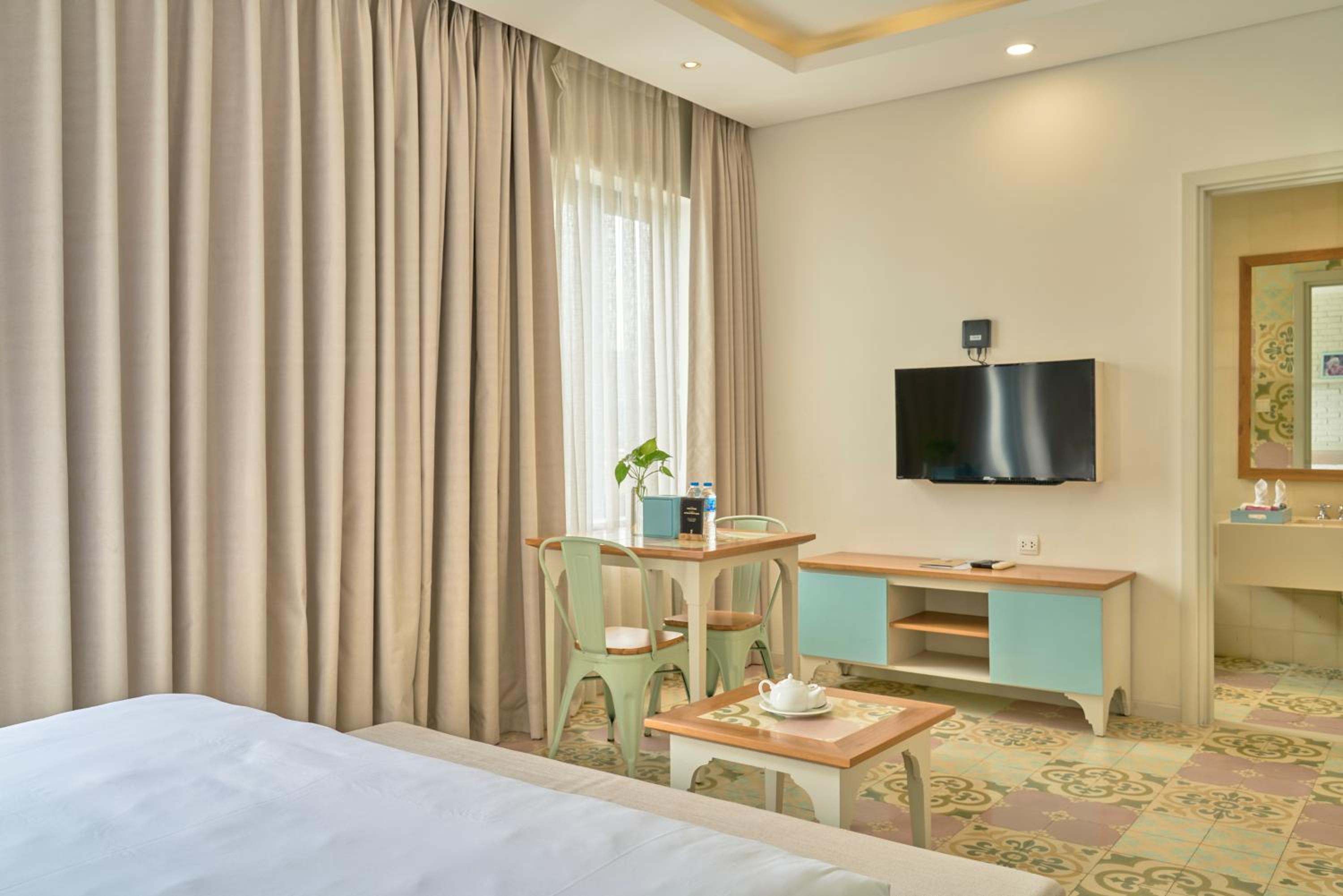 YÊN LIVING BÌNH THẠNH