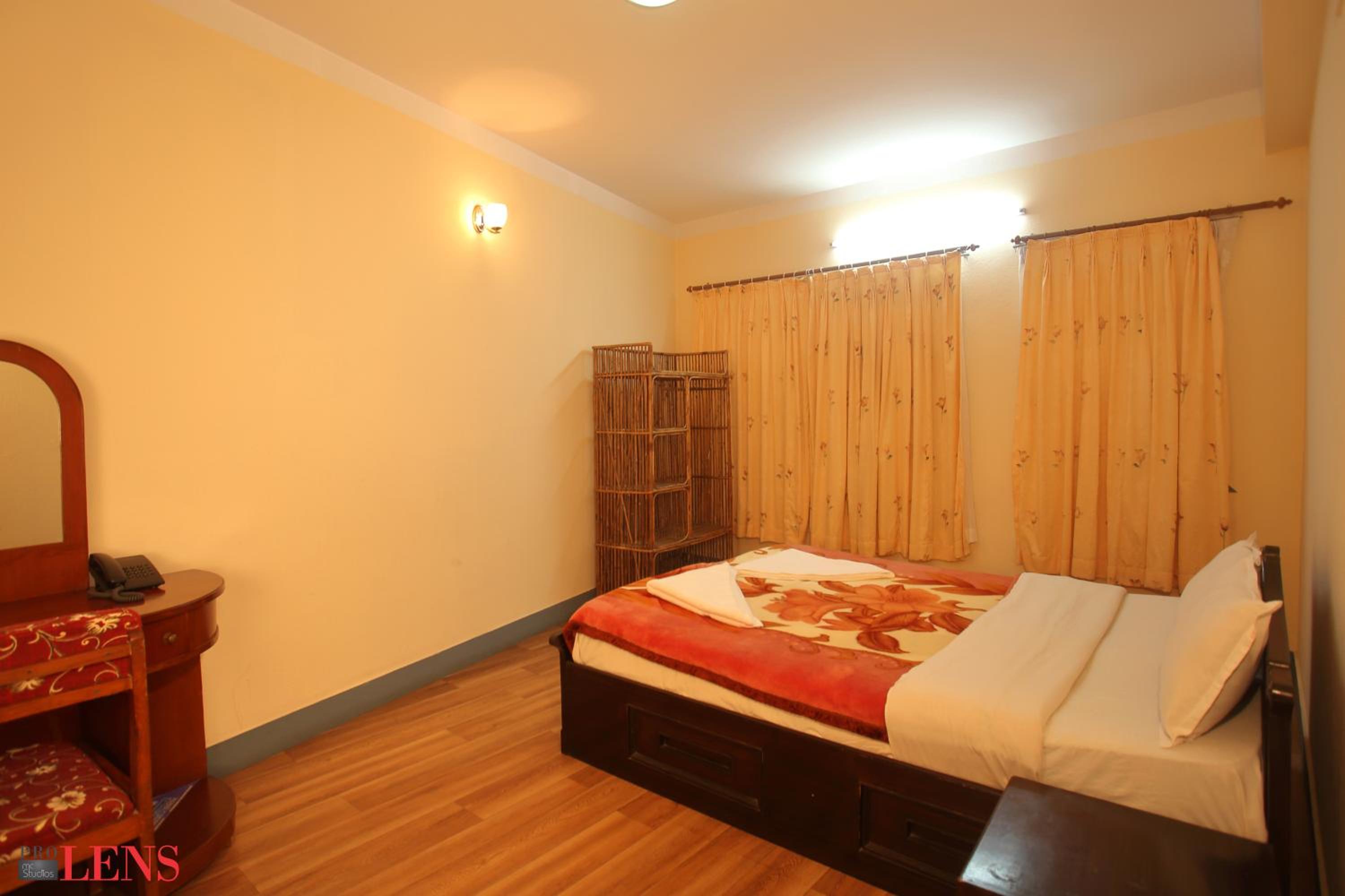 Photo 10